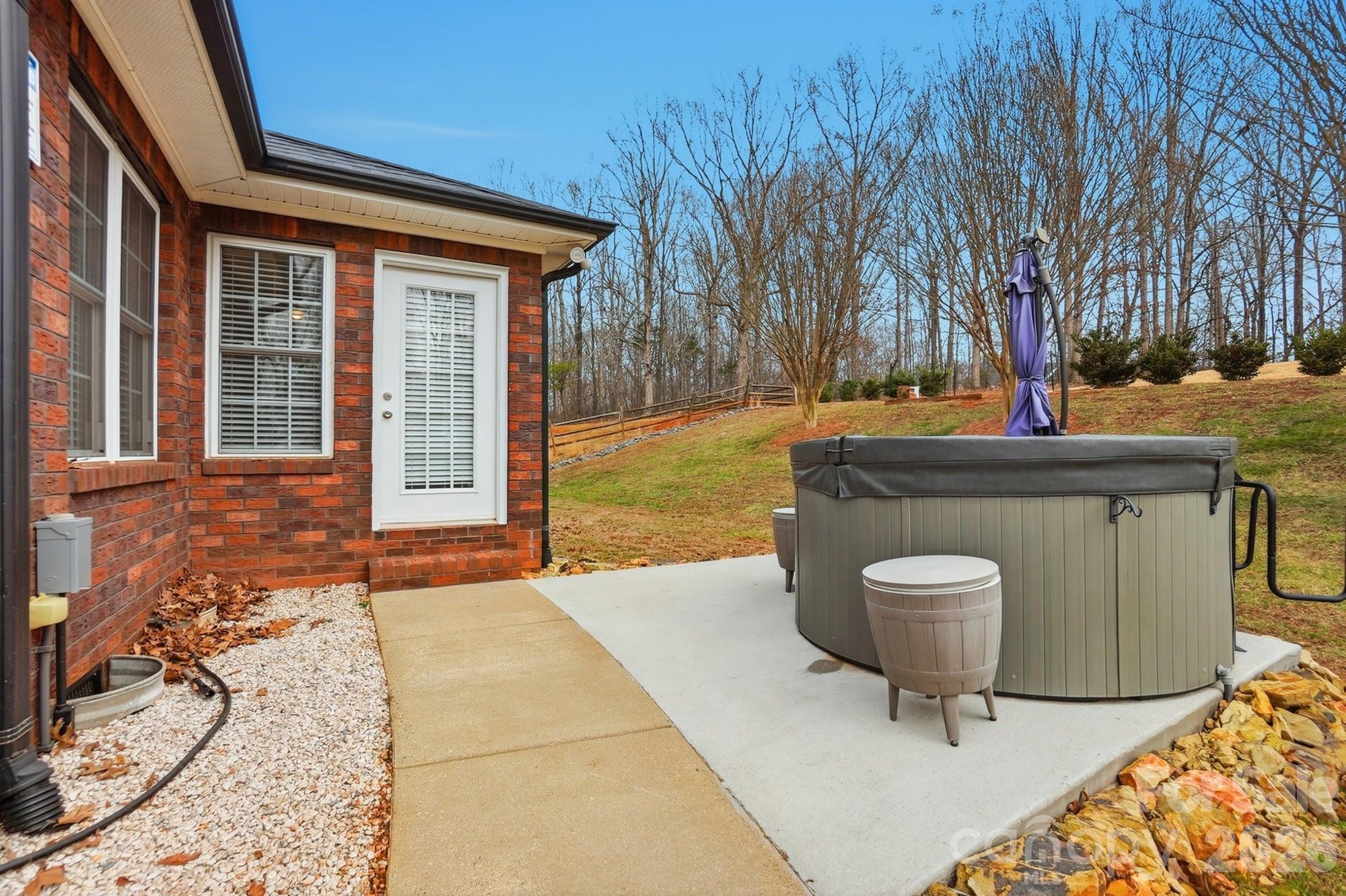6104 Charity Drive Property Photo 44