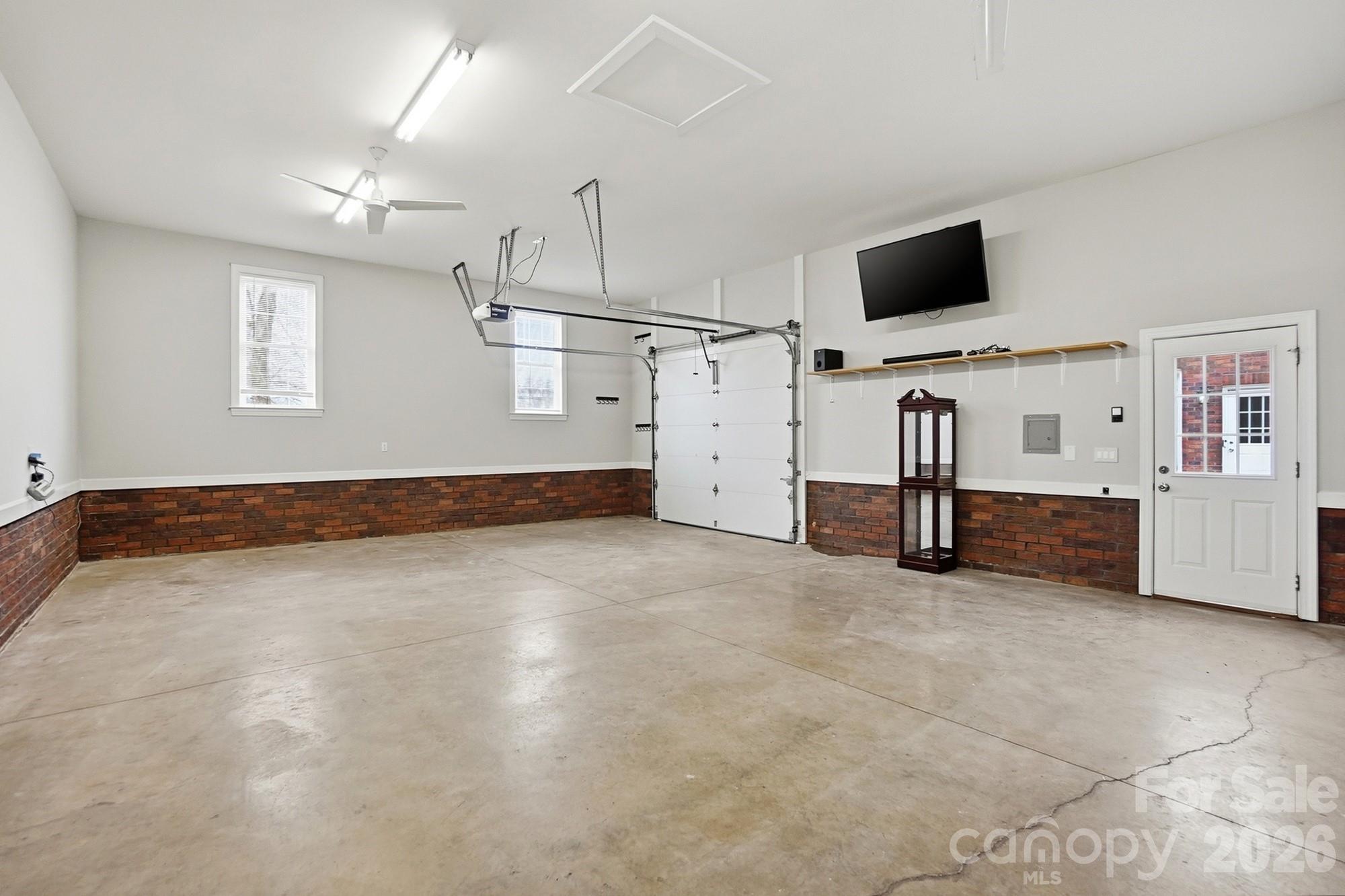 6104 Charity Drive Property Photo 48