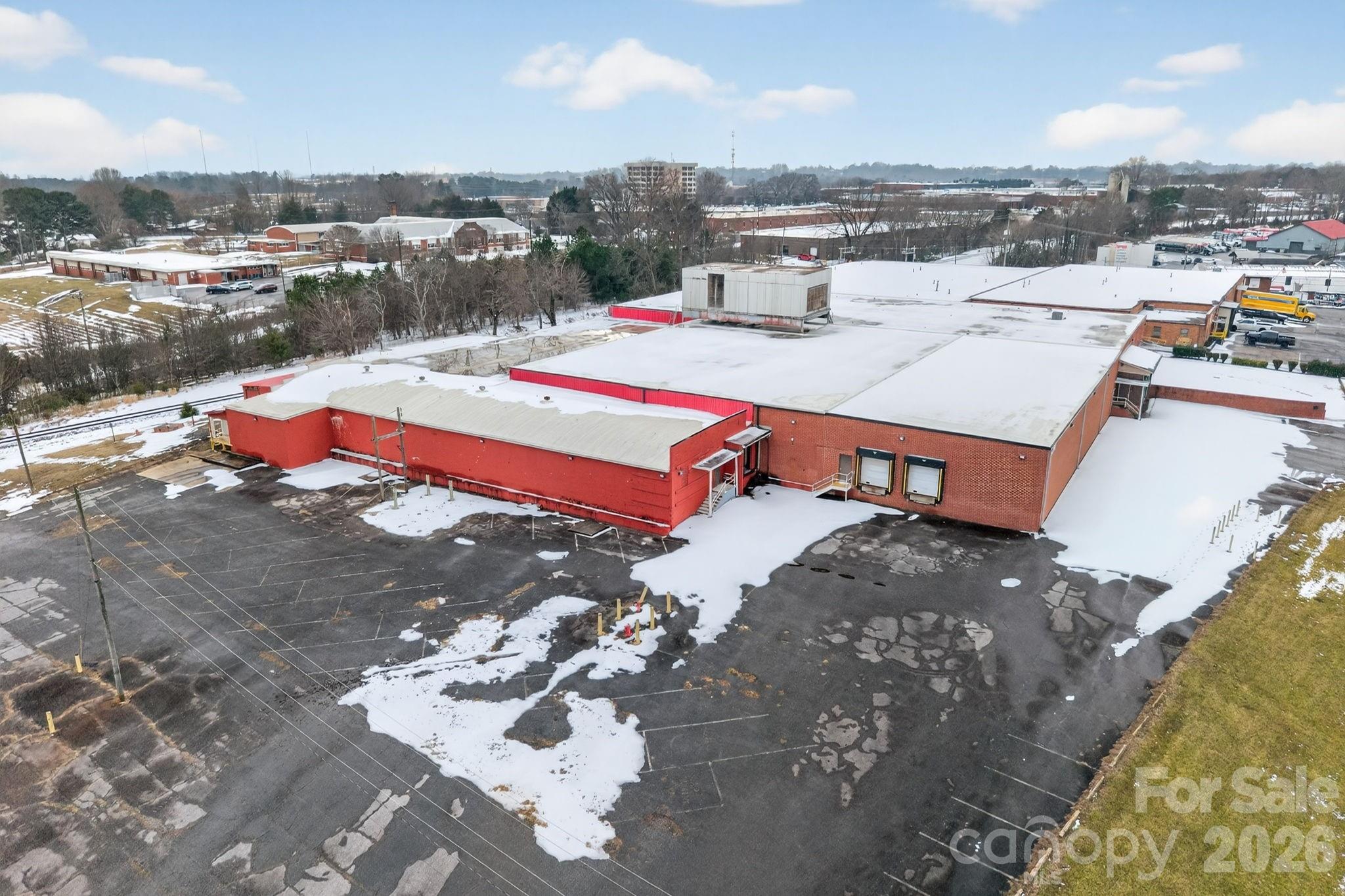 2146 Highland Avenue Property Photo 3