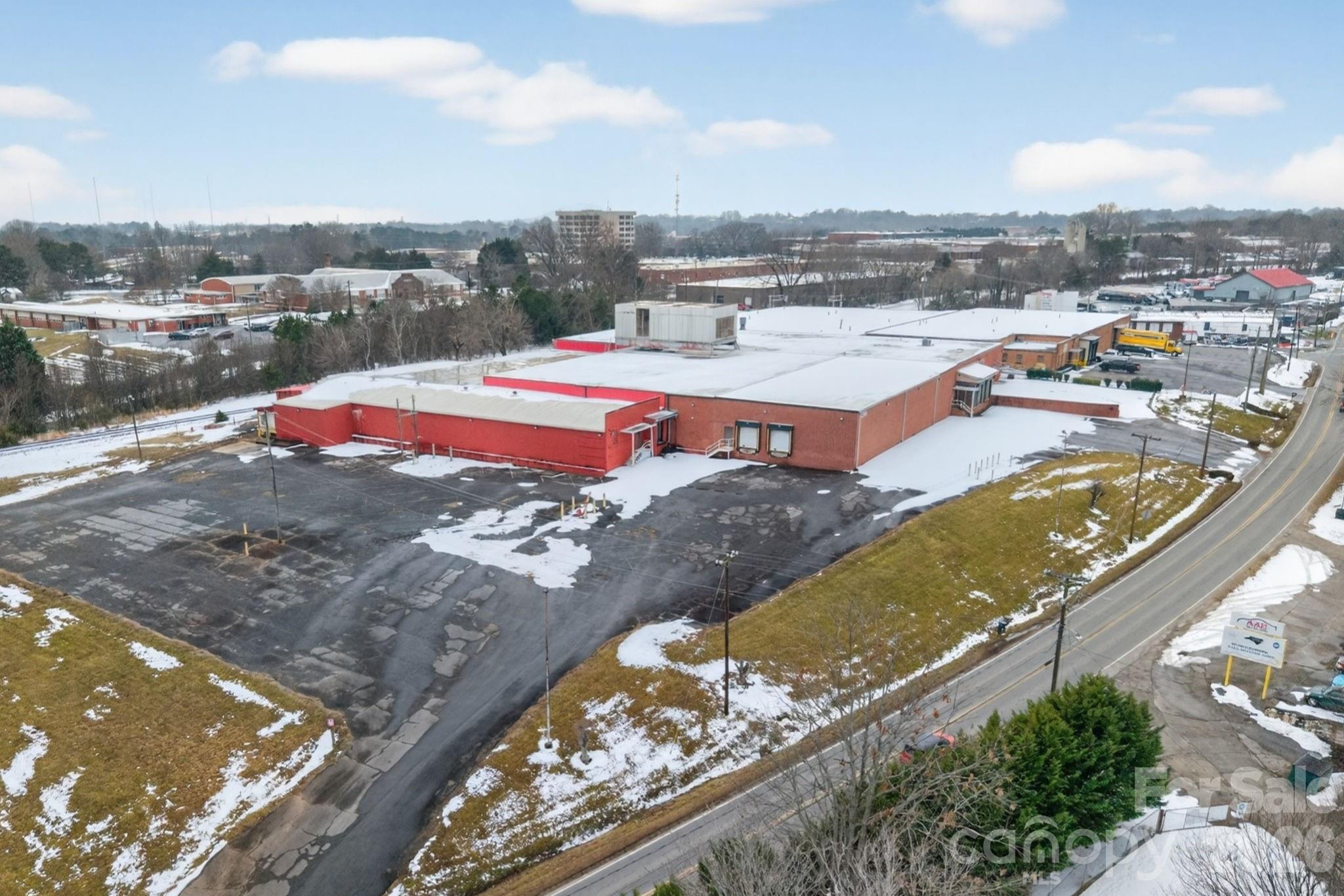 2146 Highland Avenue Property Photo 16