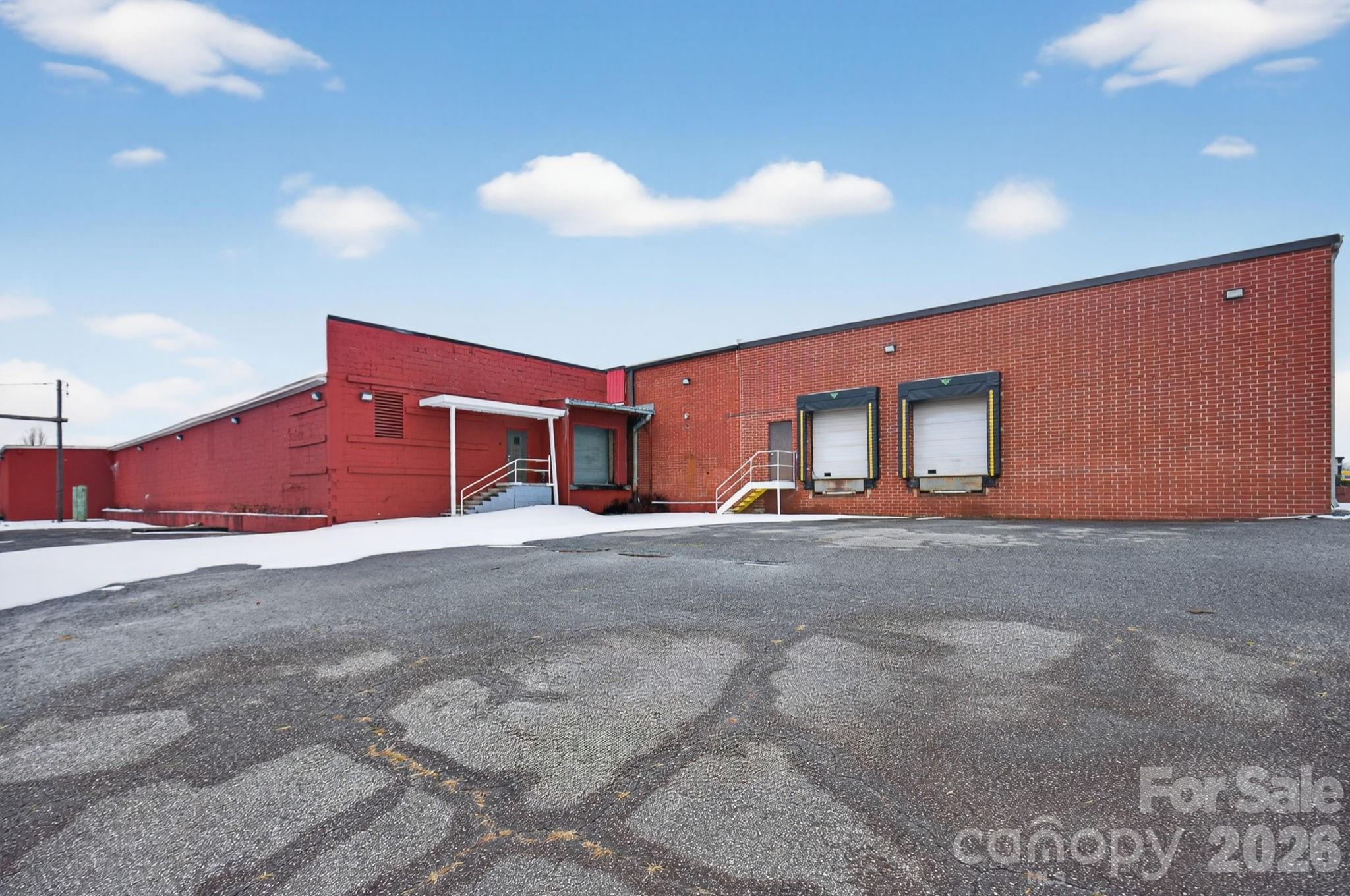 2146 Highland Avenue Property Photo 32