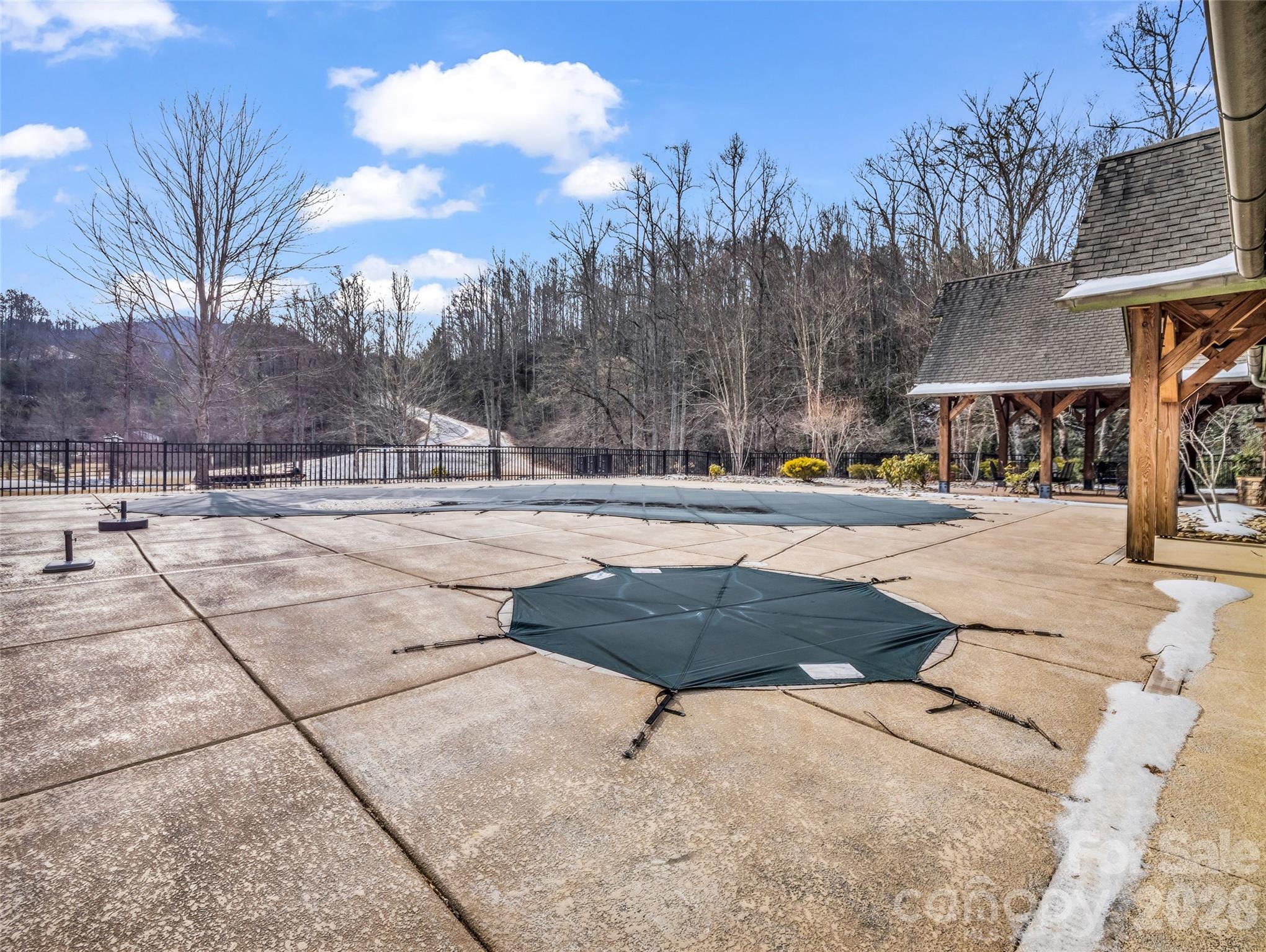 88 Summer Shade Court Property Photo 34