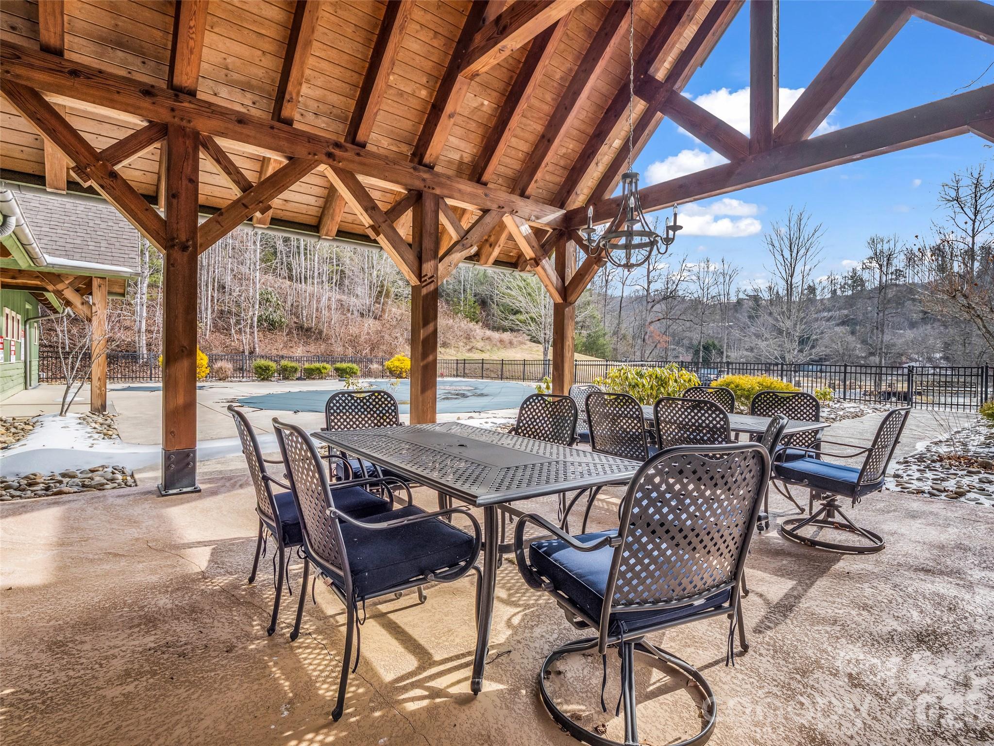 88 Summer Shade Court Property Photo 35