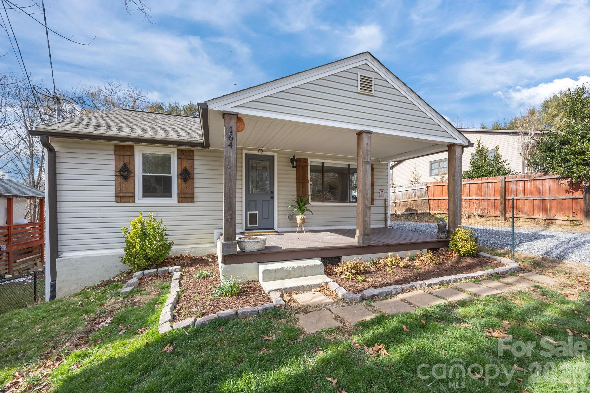 164 Lakeside Drive Property Photo 1