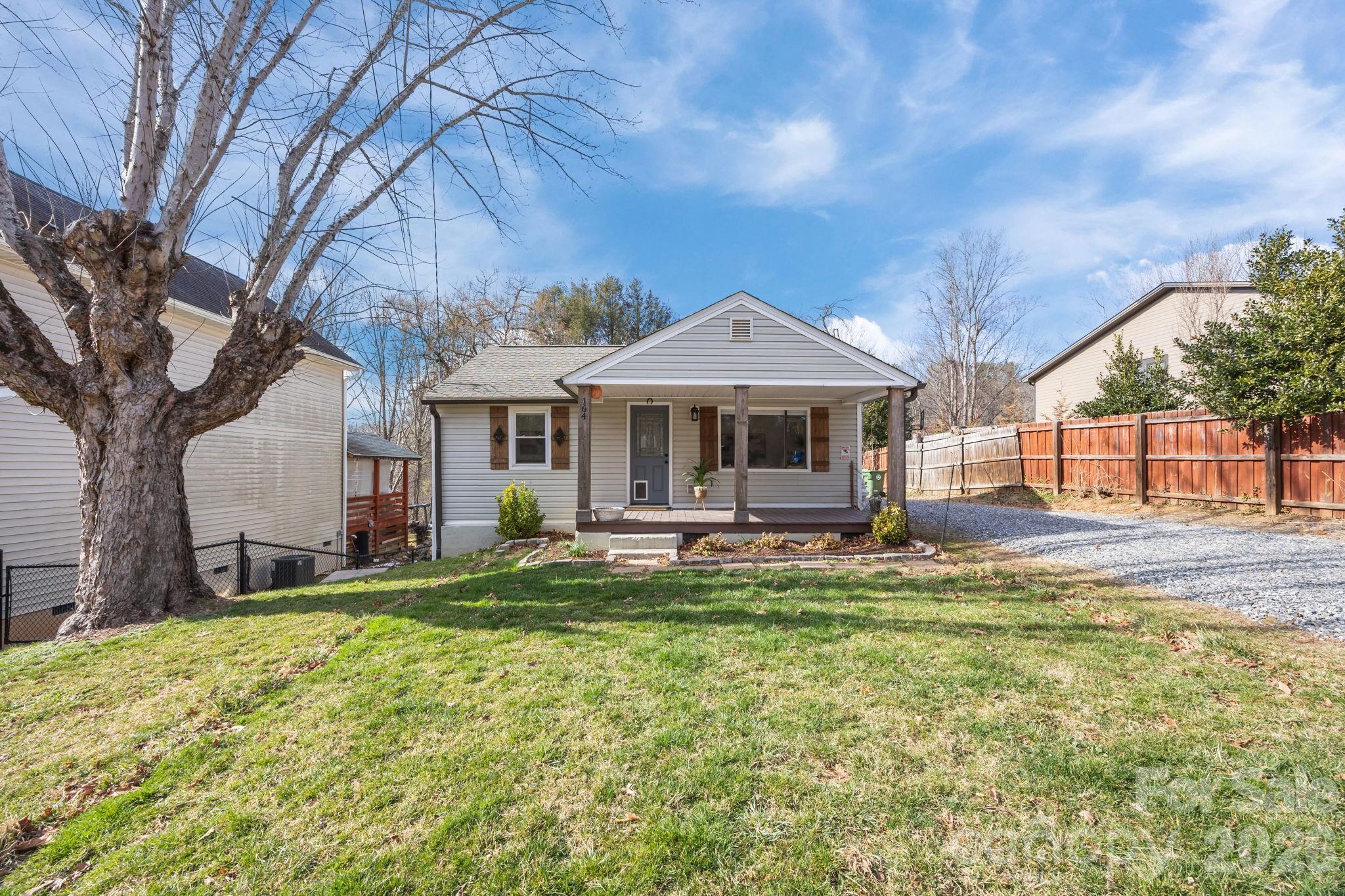 164 Lakeside Drive Property Photo 3
