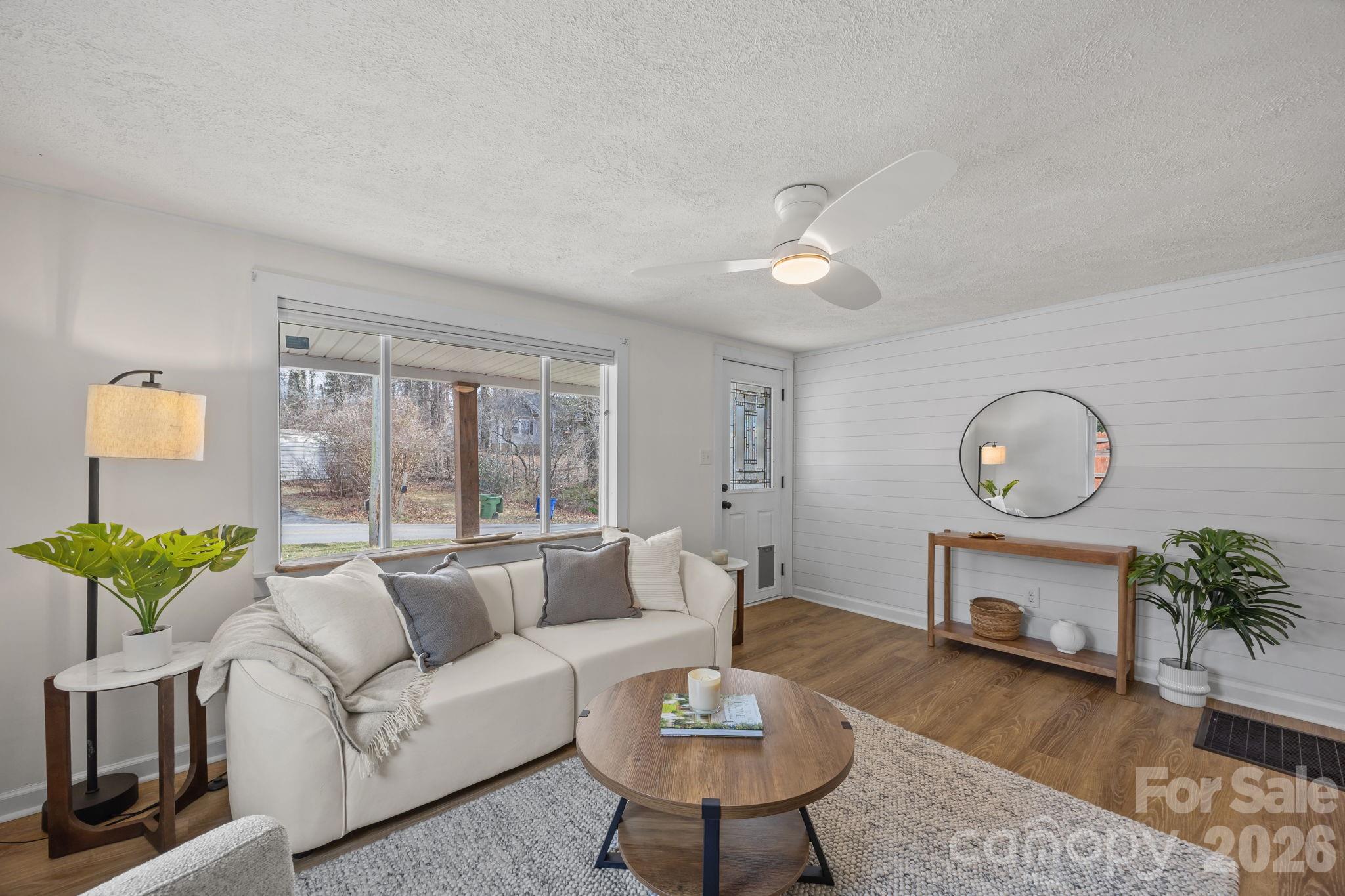 164 Lakeside Drive Property Photo 8