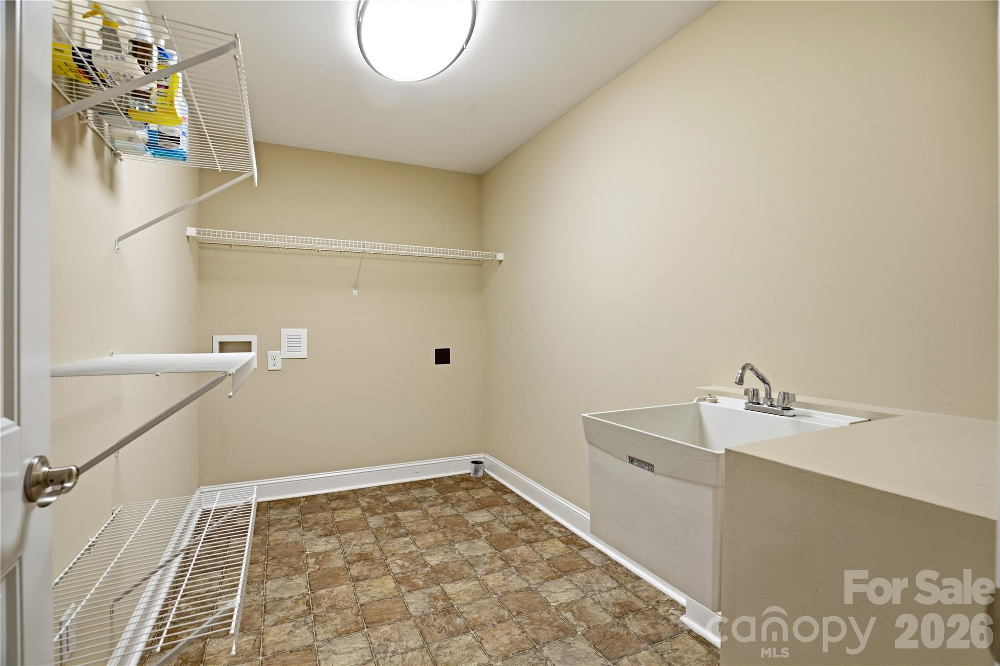 575 Hill Road Property Photo 28