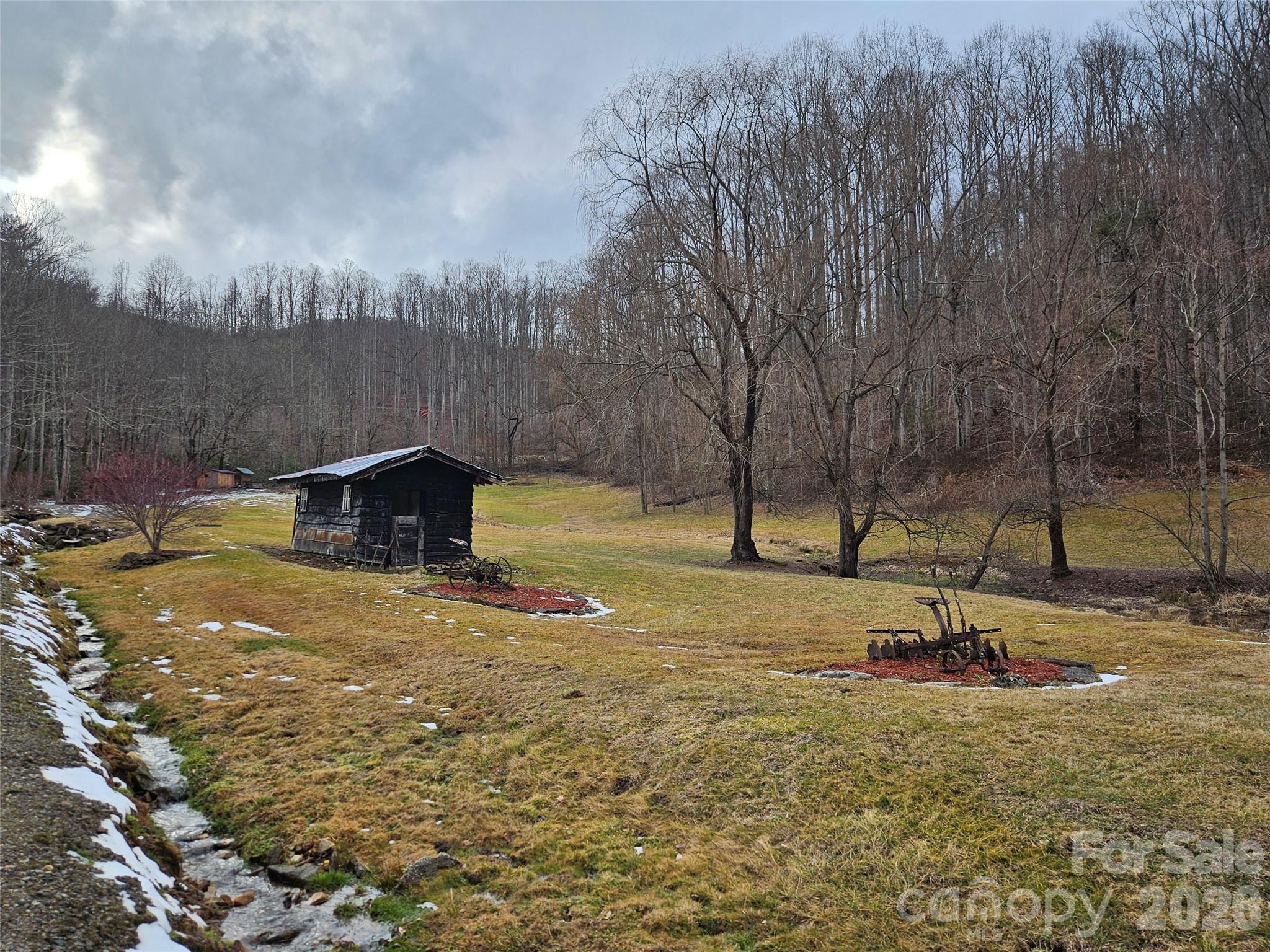 000 Slippery Rock Lane Property Photo 12
