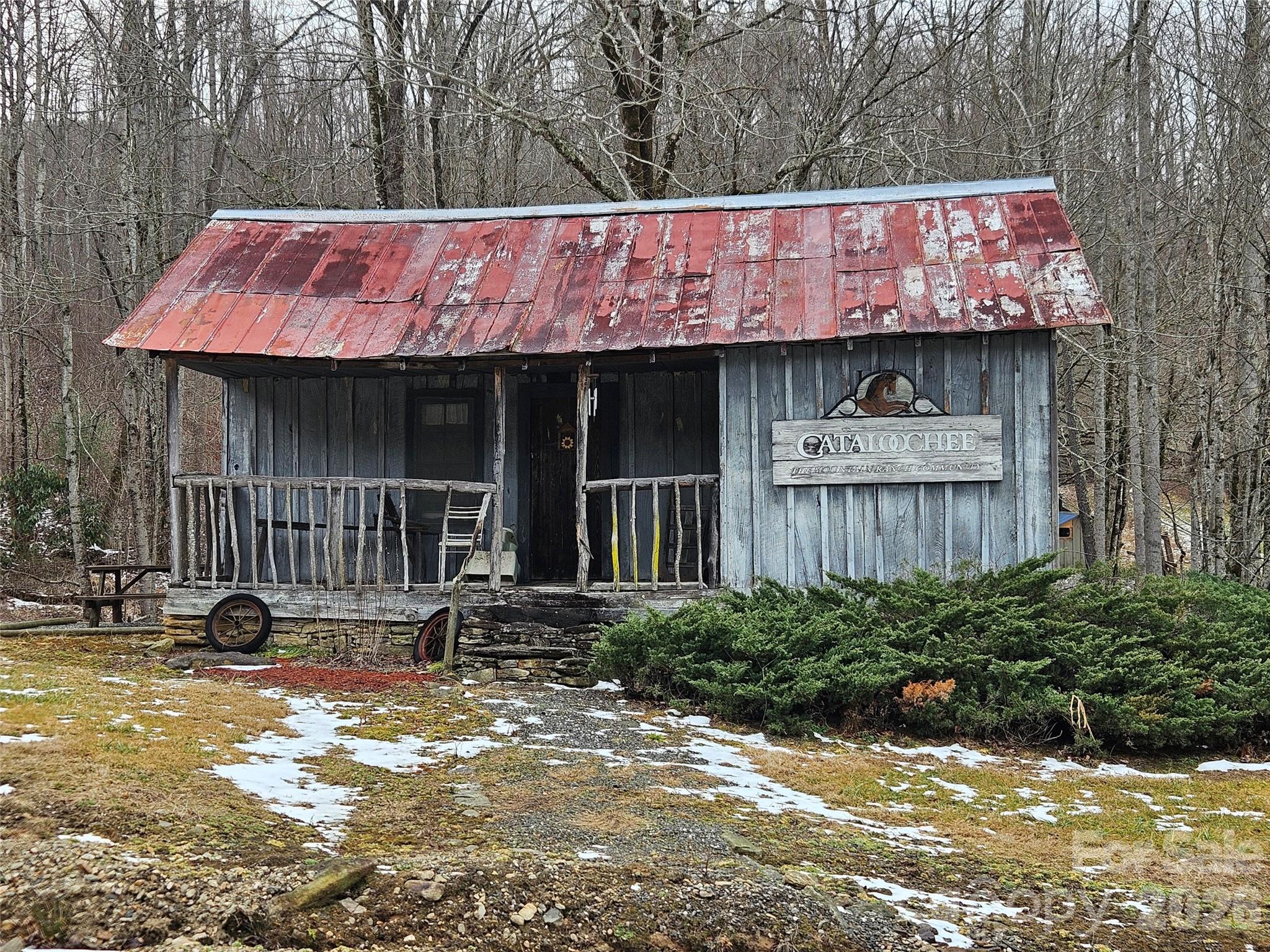 000 Slippery Rock Lane Property Photo 14