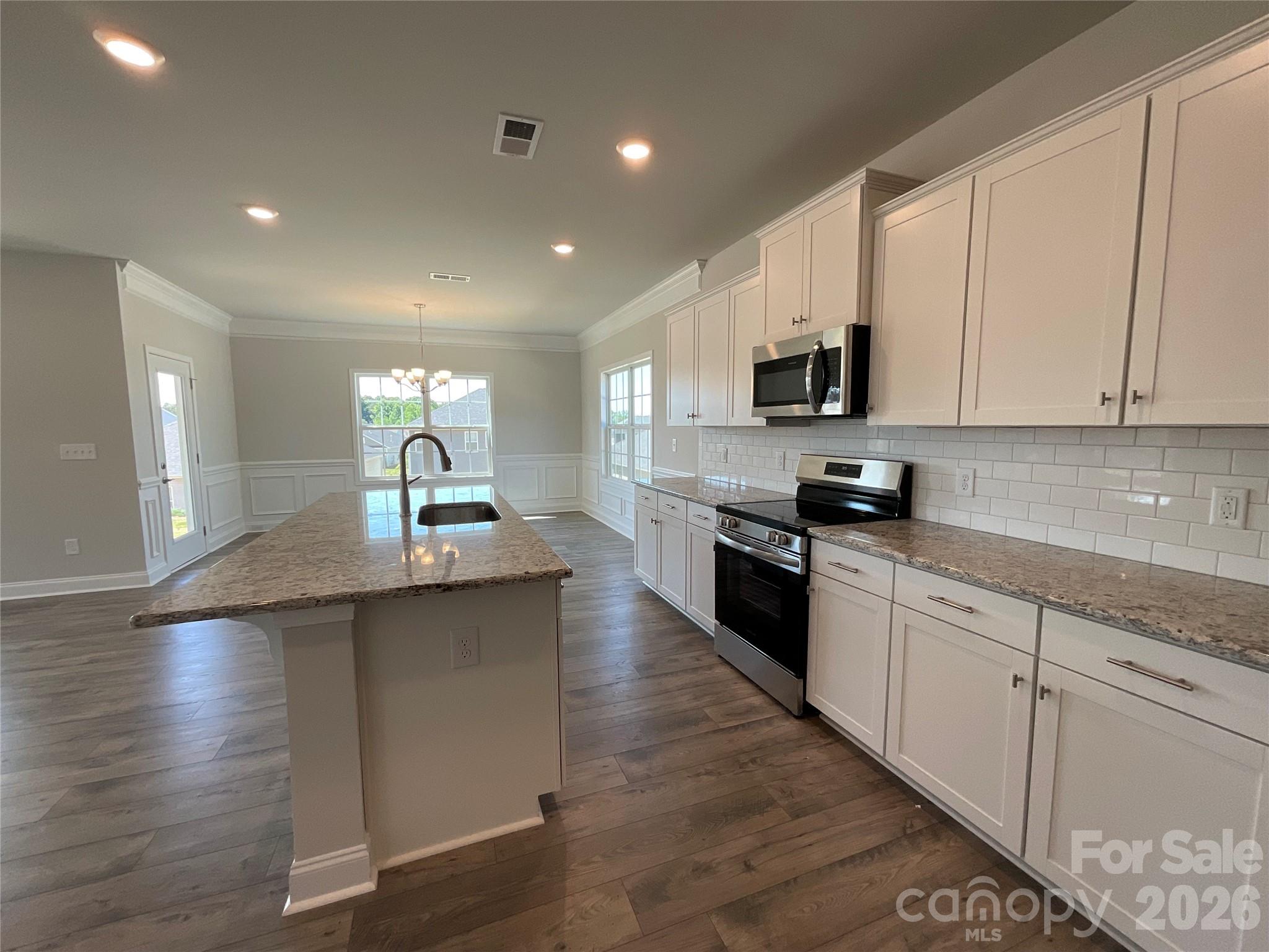 717 Inwood Hill Drive 95 Property Photo 11