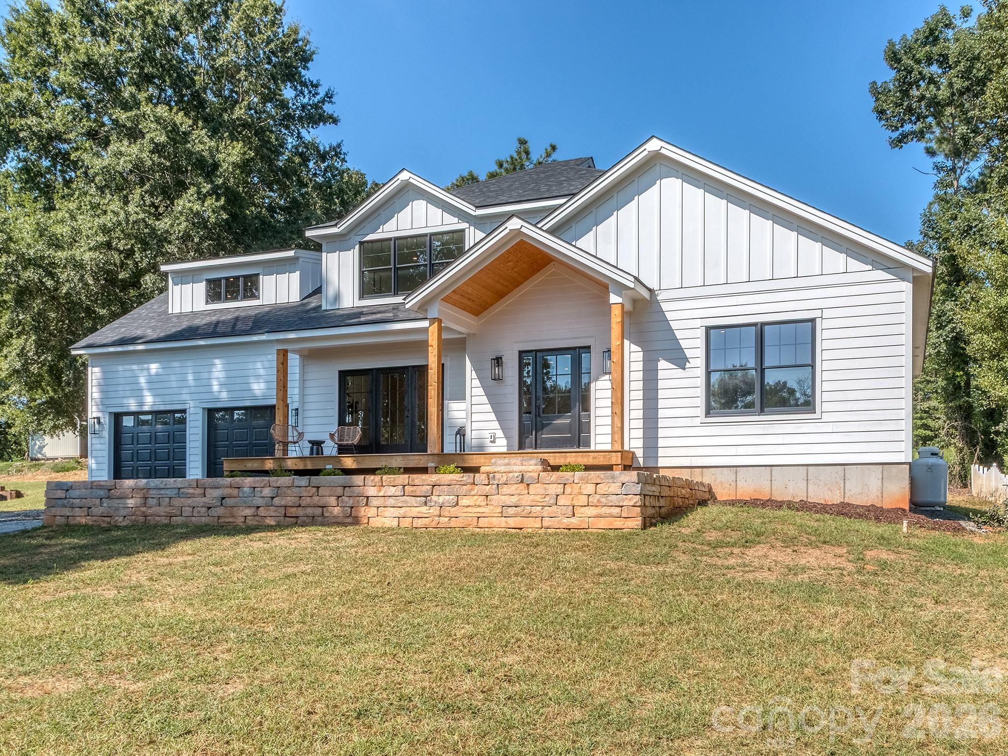 4899 Moonlite Bay Drive Property Photo 2