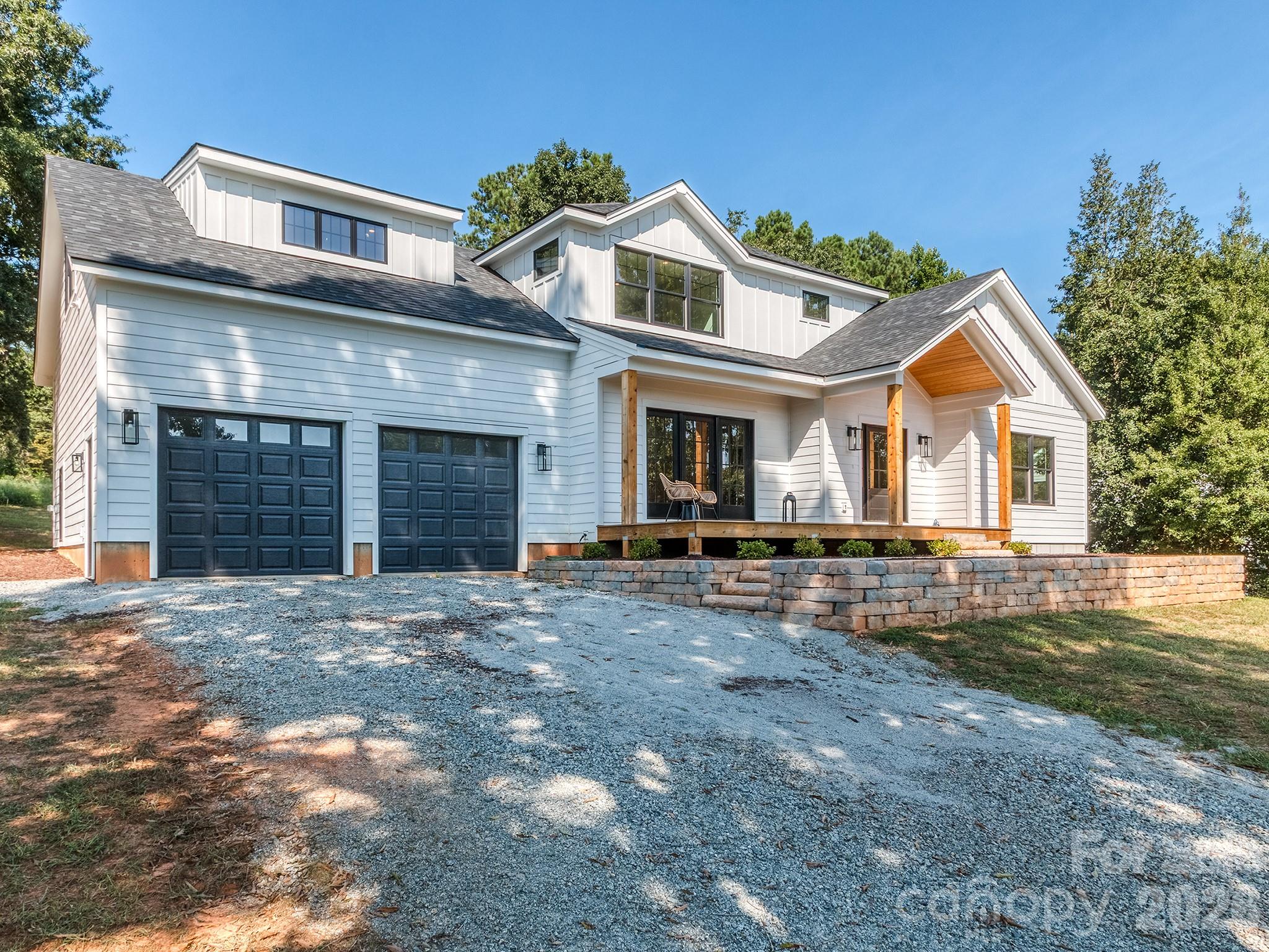 4899 Moonlite Bay Drive Property Photo 3