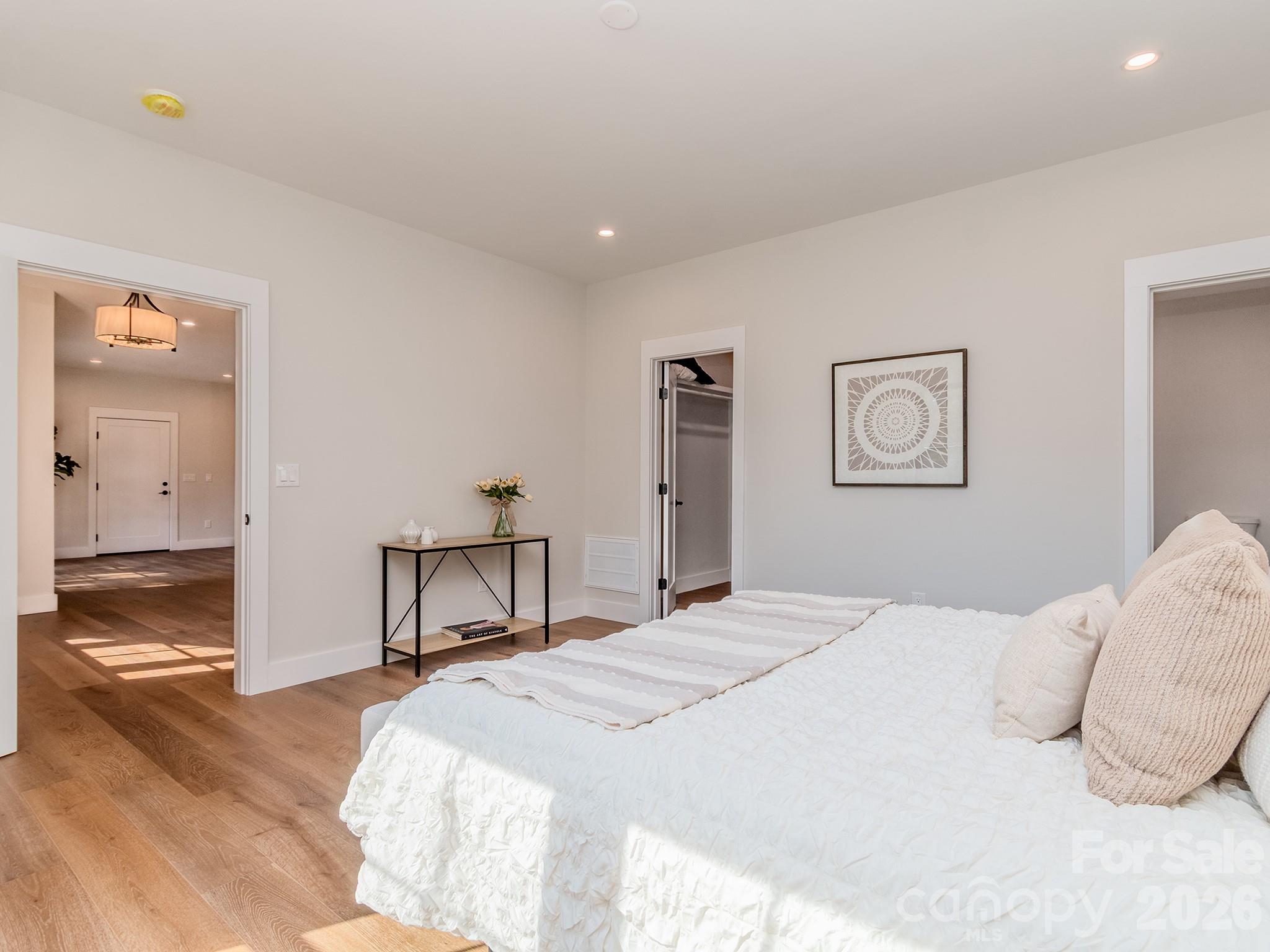 4899 Moonlite Bay Drive Property Photo 17