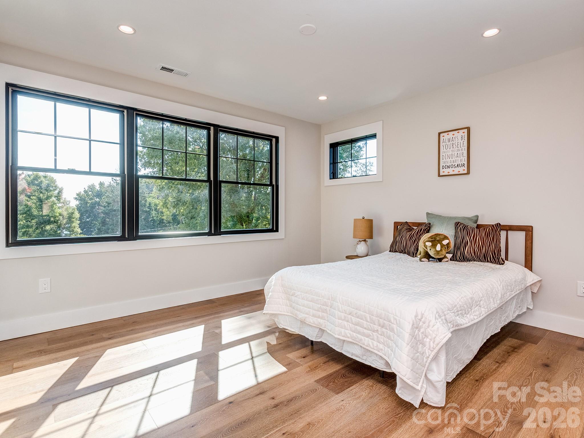 4899 Moonlite Bay Drive Property Photo 27
