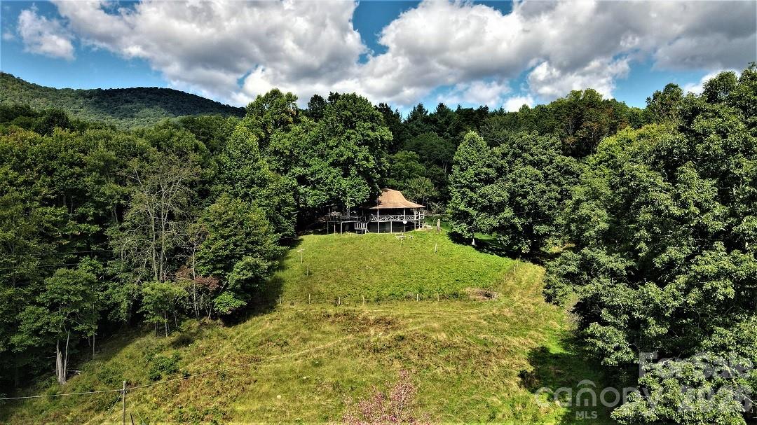 745 Broom Road Property Photo 5