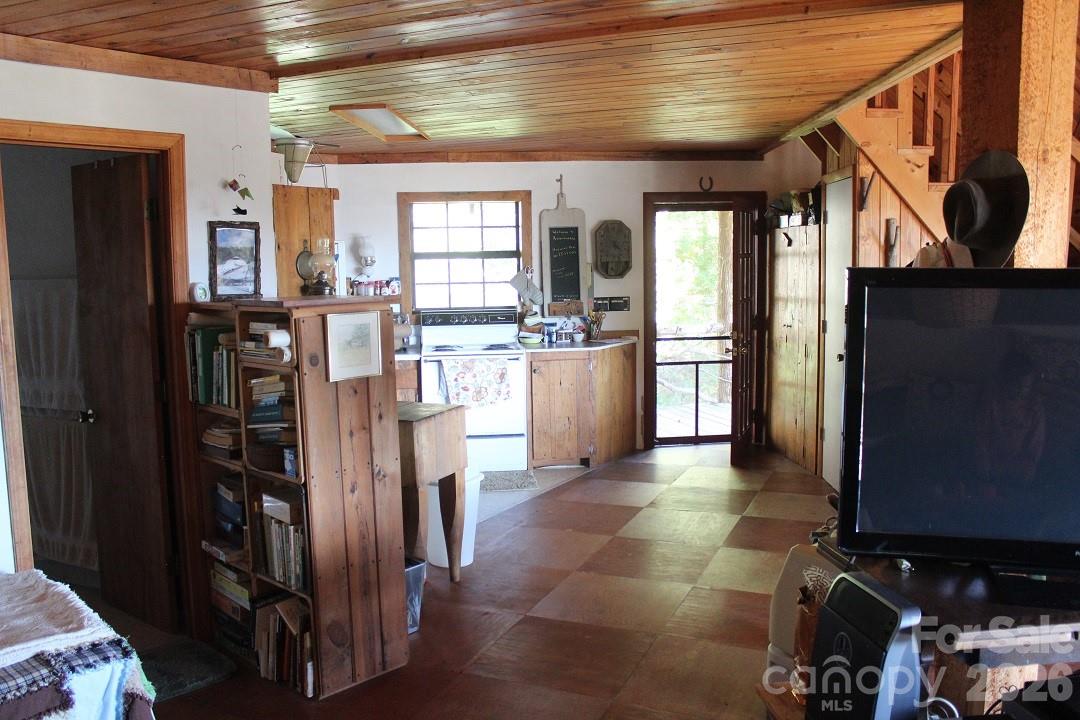 745 Broom Road Property Photo 20