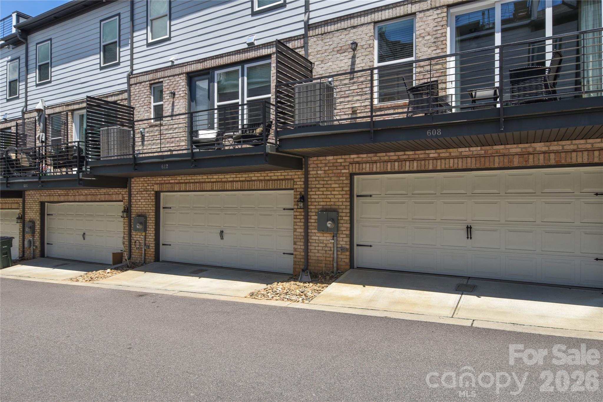 612 Tudor Park Way Property Photo 32