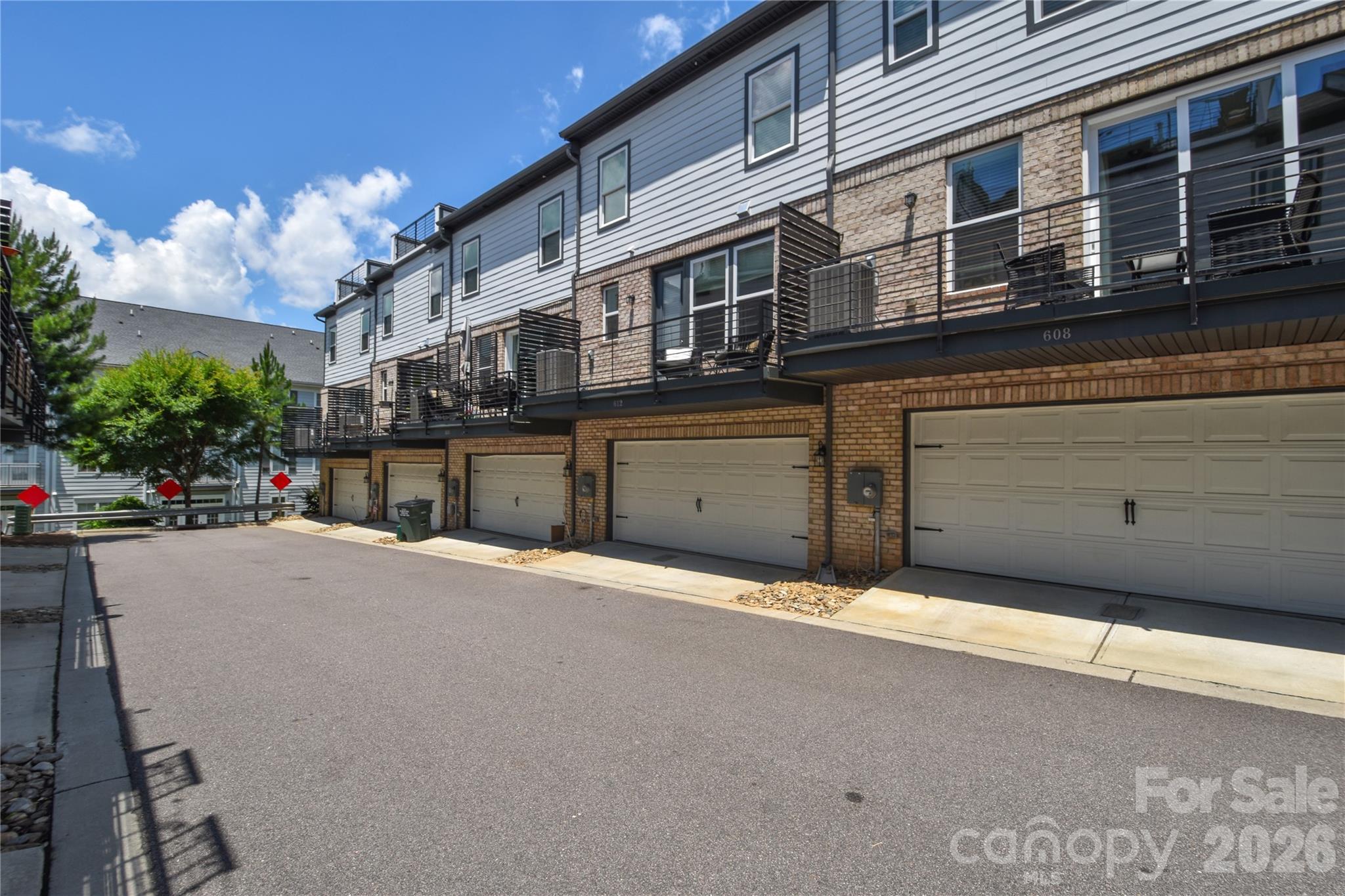 612 Tudor Park Way Property Photo 33