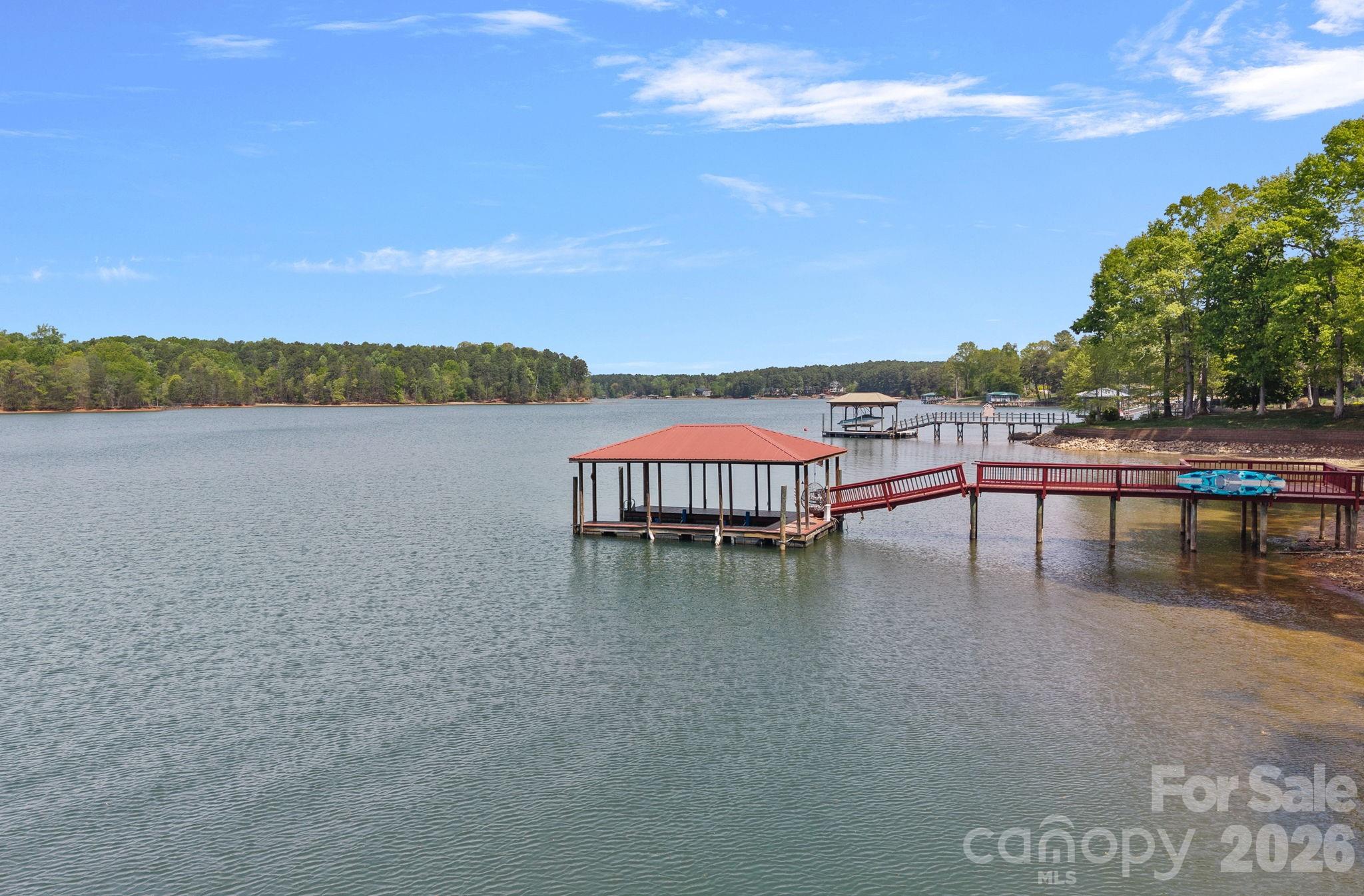 139 Hawks Point Drive Property Photo 2