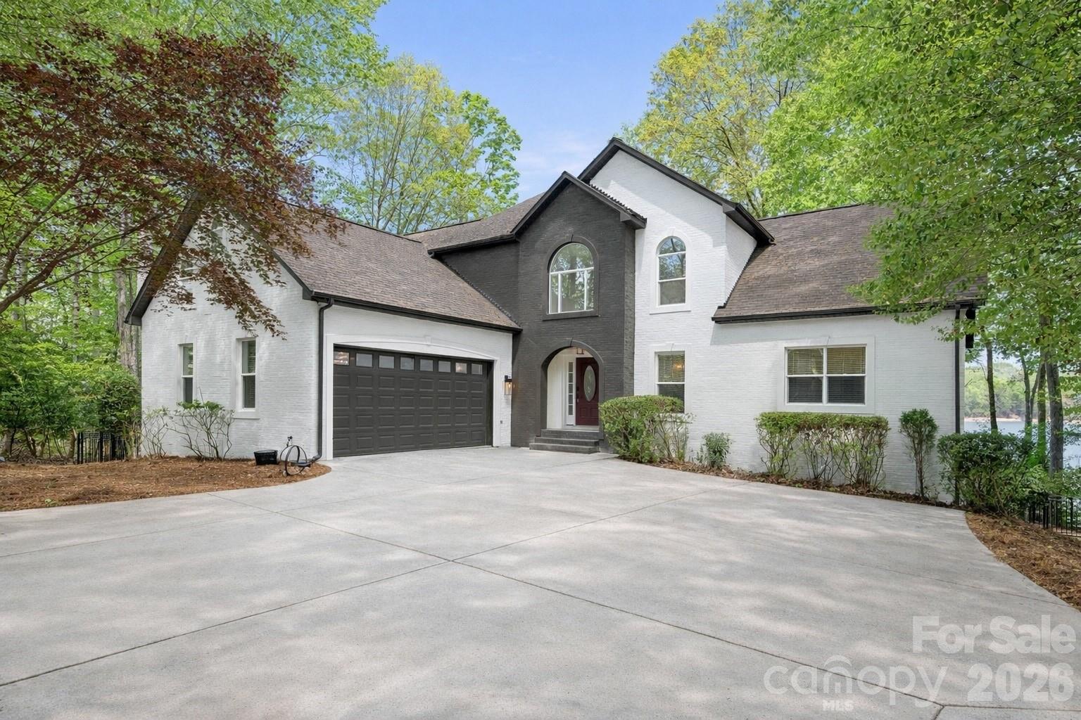 139 Hawks Point Drive Property Photo 4