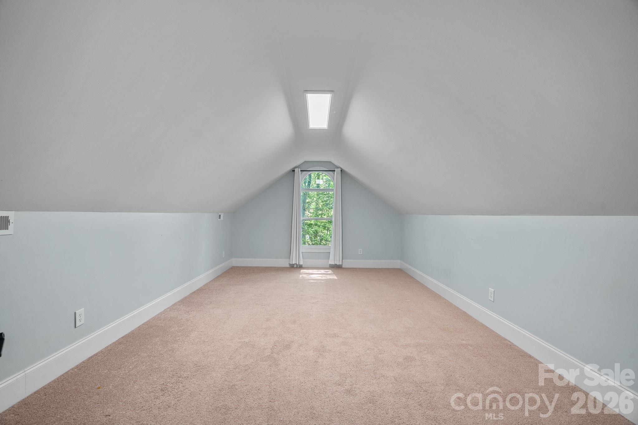 139 Hawks Point Drive Property Photo 26