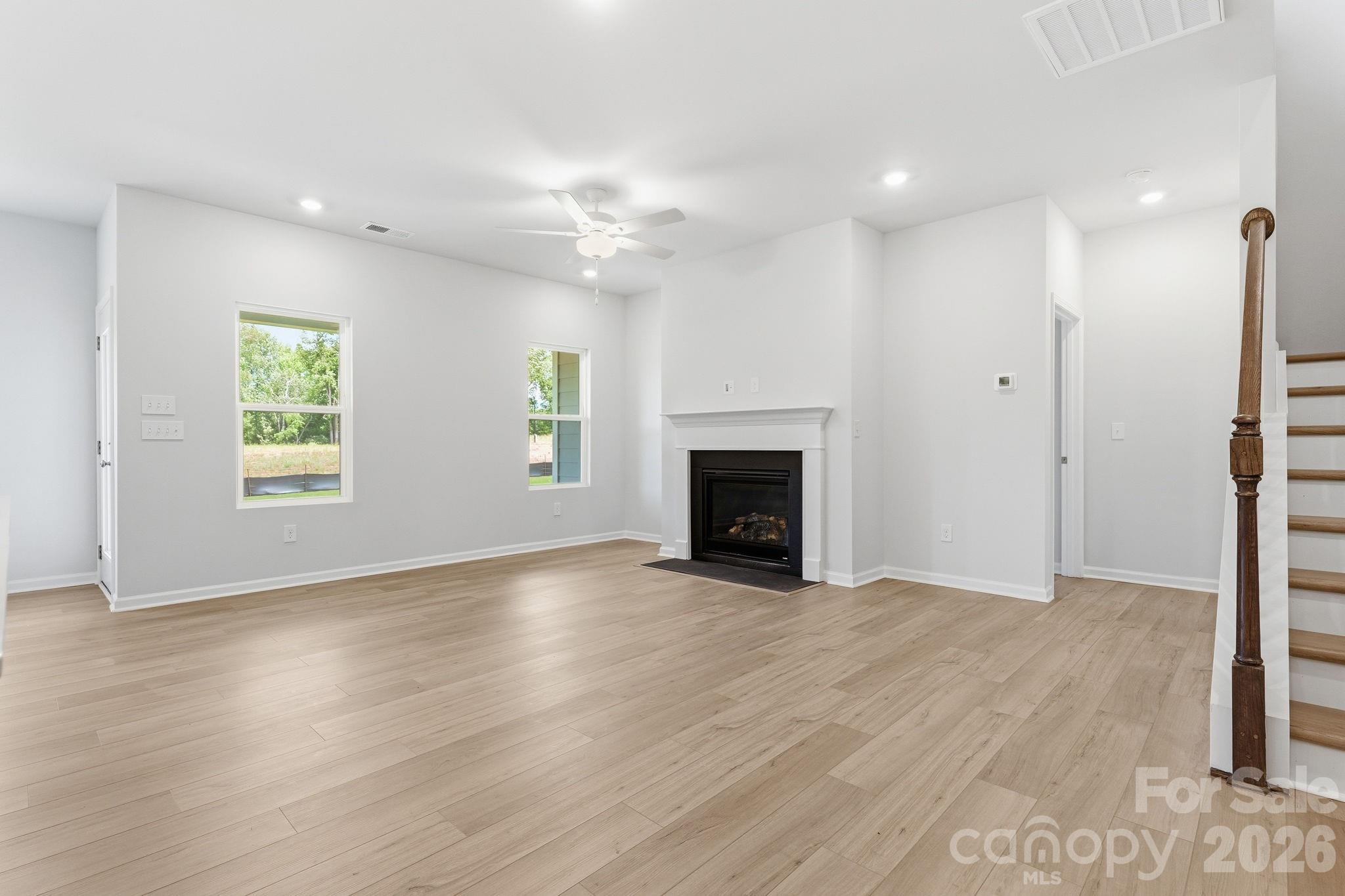 206 Rodeo Drive 25 Property Photo 3