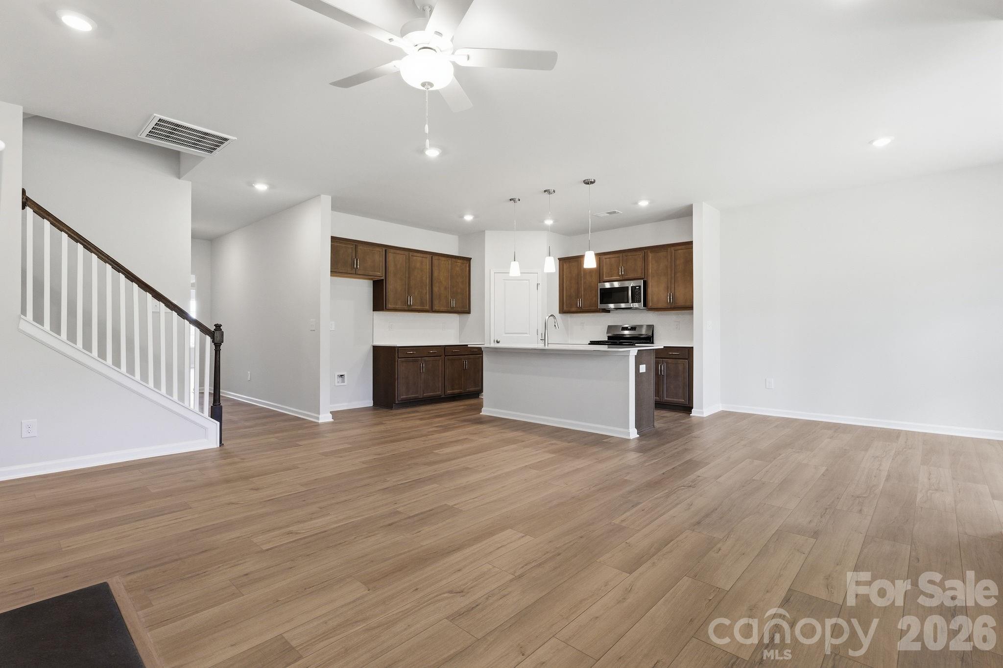 206 Rodeo Drive 25 Property Photo 5