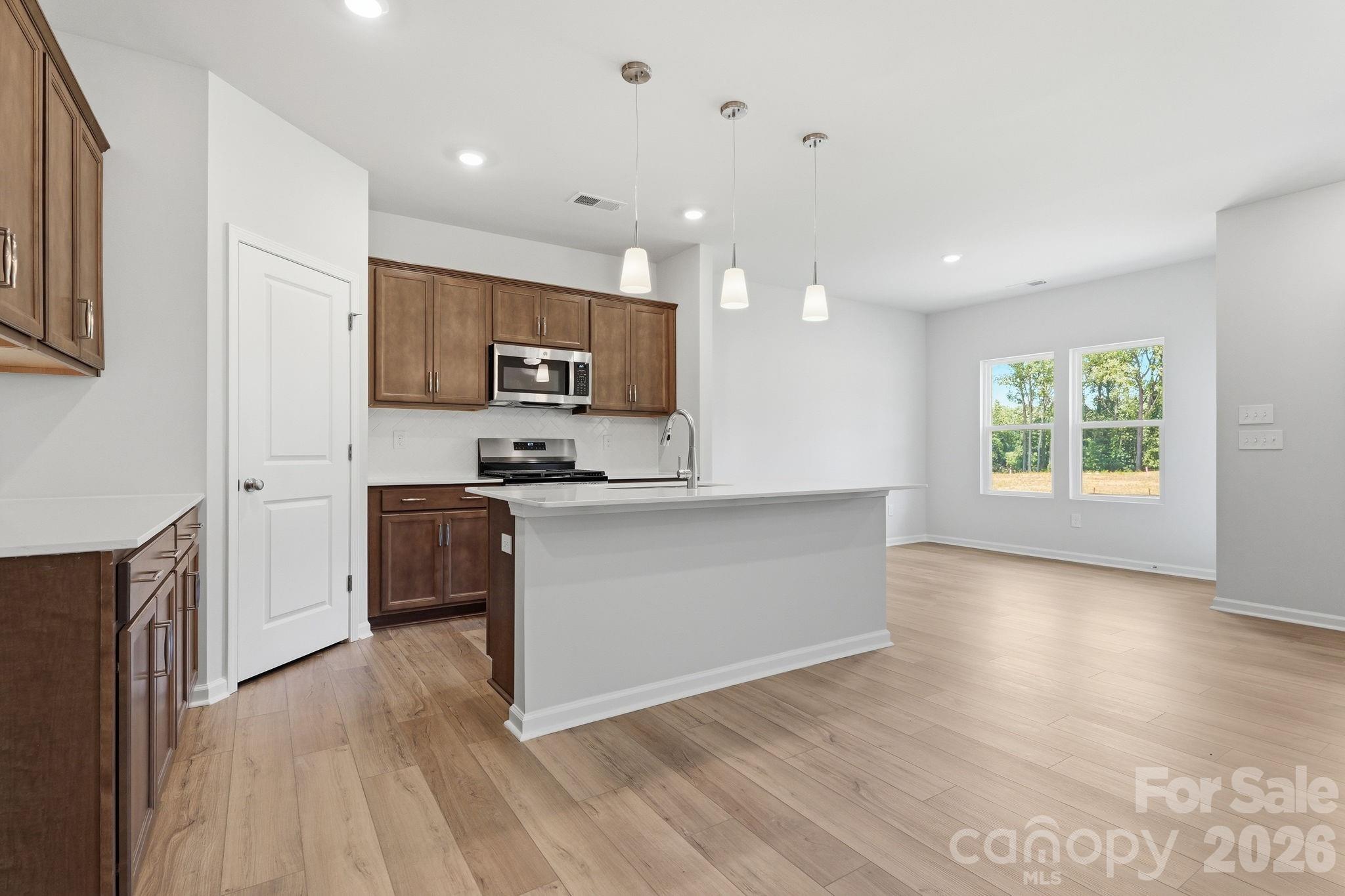 206 Rodeo Drive 25 Property Photo 8