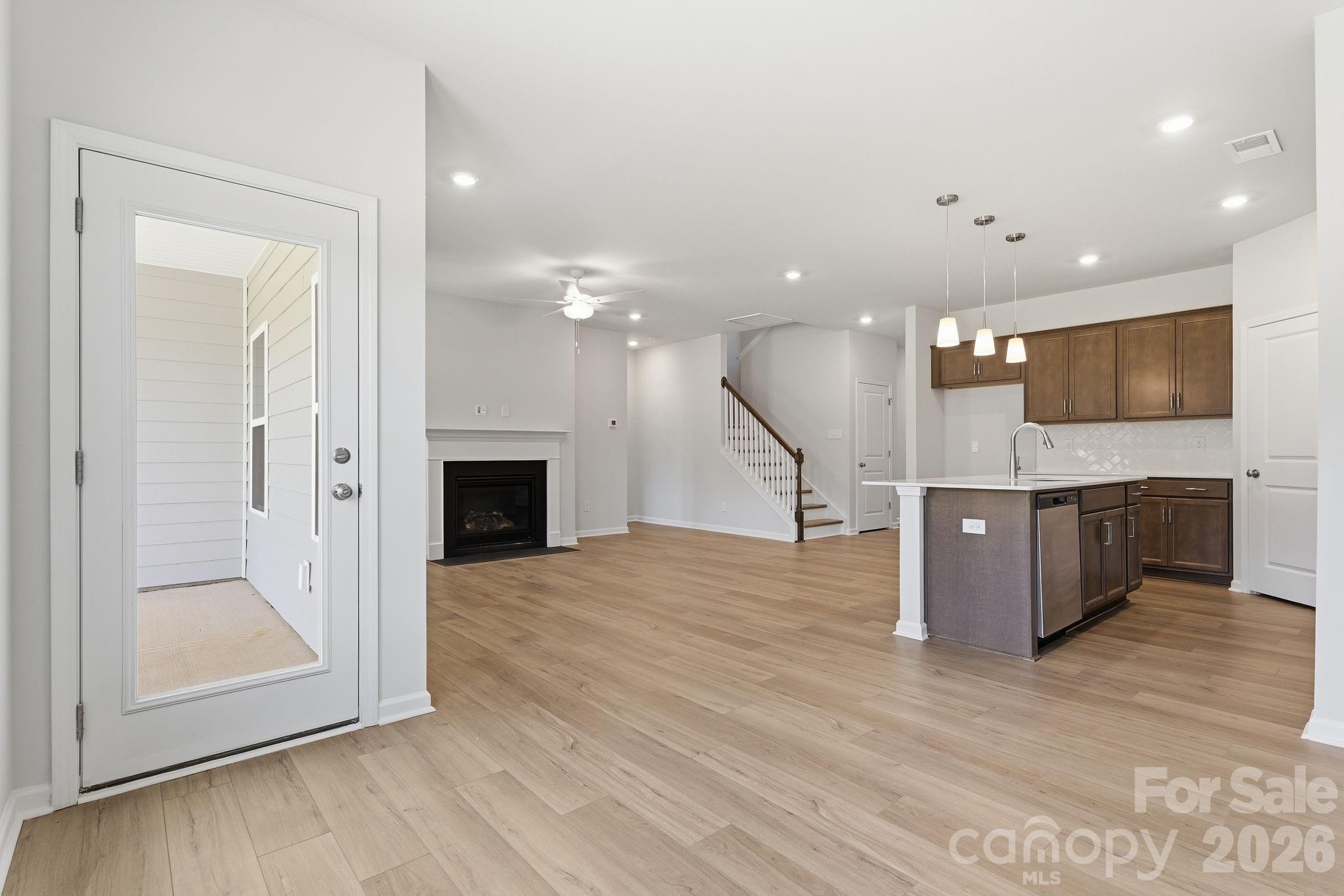 206 Rodeo Drive 25 Property Photo 10