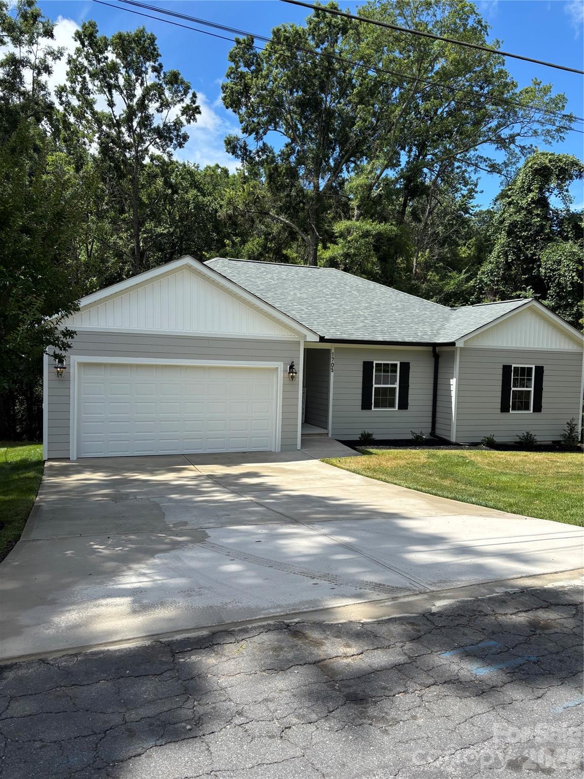 1705 Kallaramo Road Property Photo 3