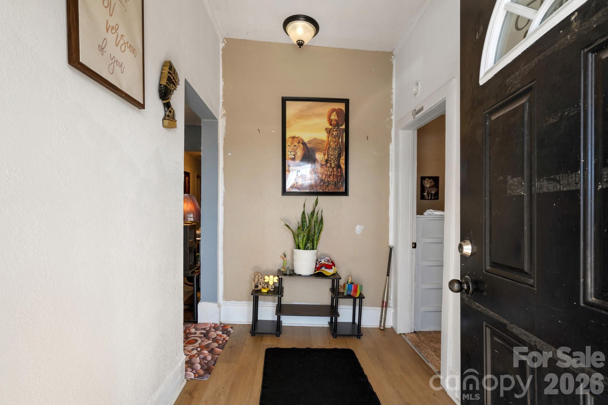 1242 W Airline Avenue Property Photo 3