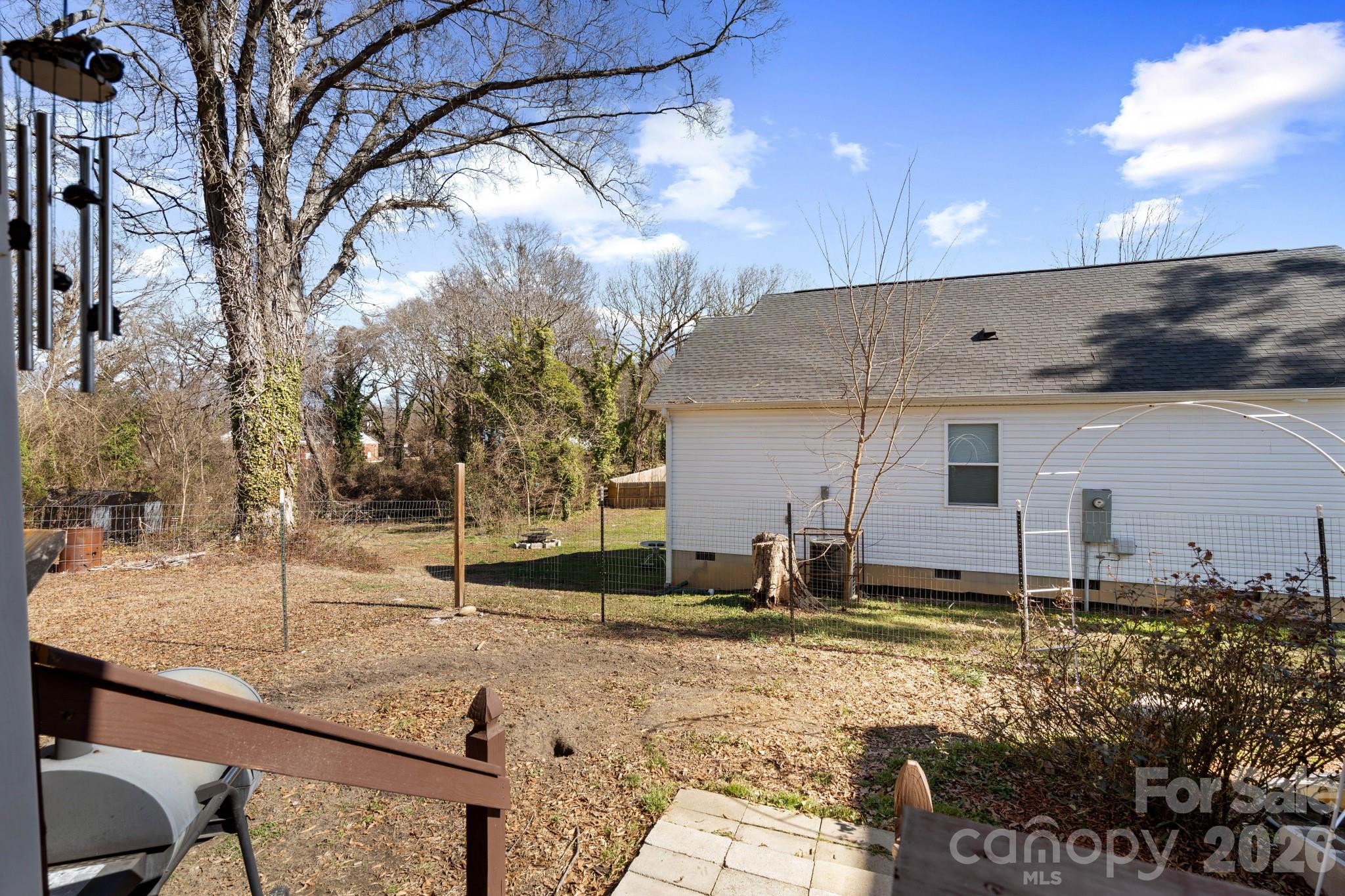 1242 W Airline Avenue Property Photo 11
