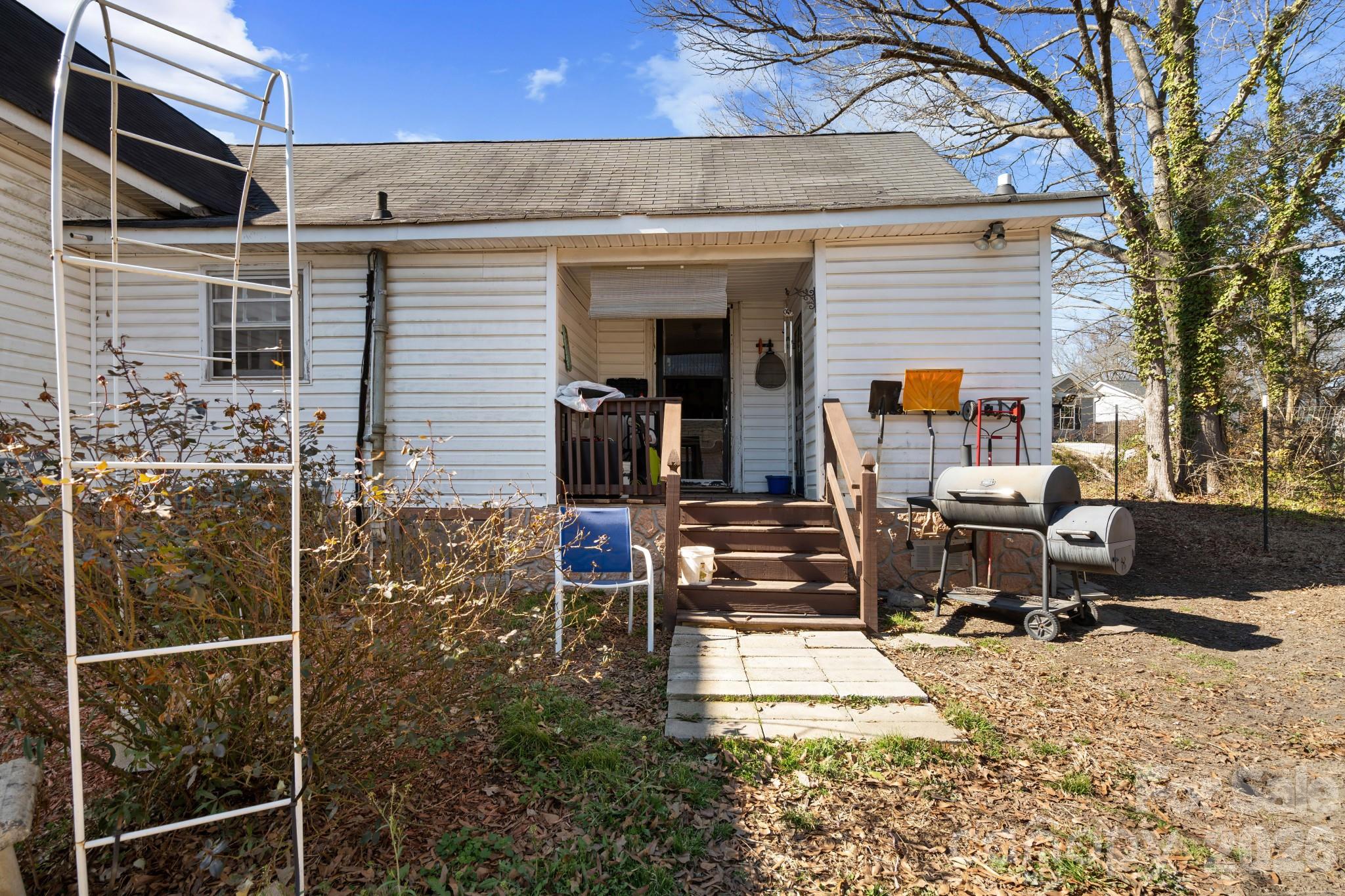 1242 W Airline Avenue Property Photo 12