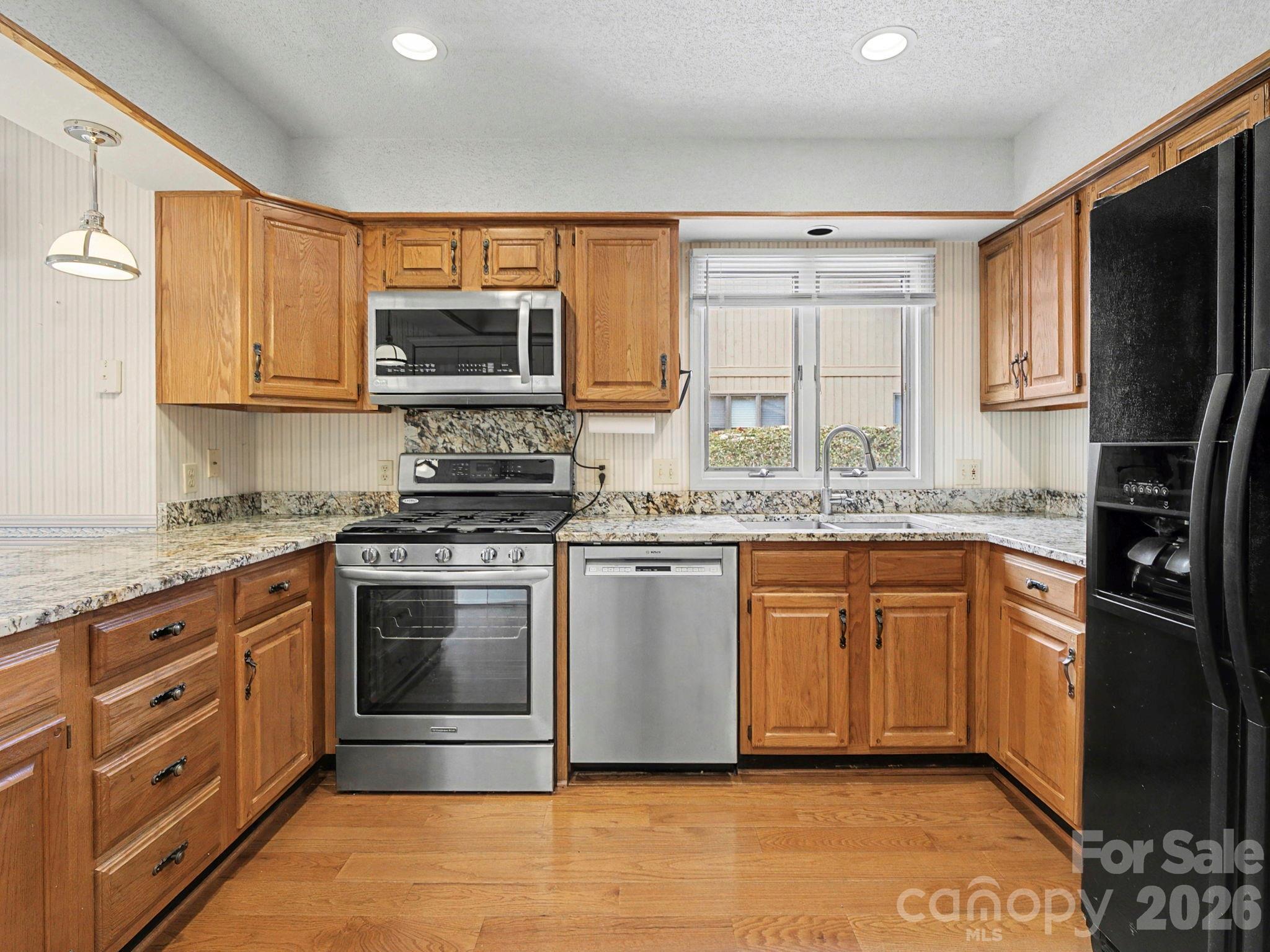 605 Red Oak Drive Property Photo 13