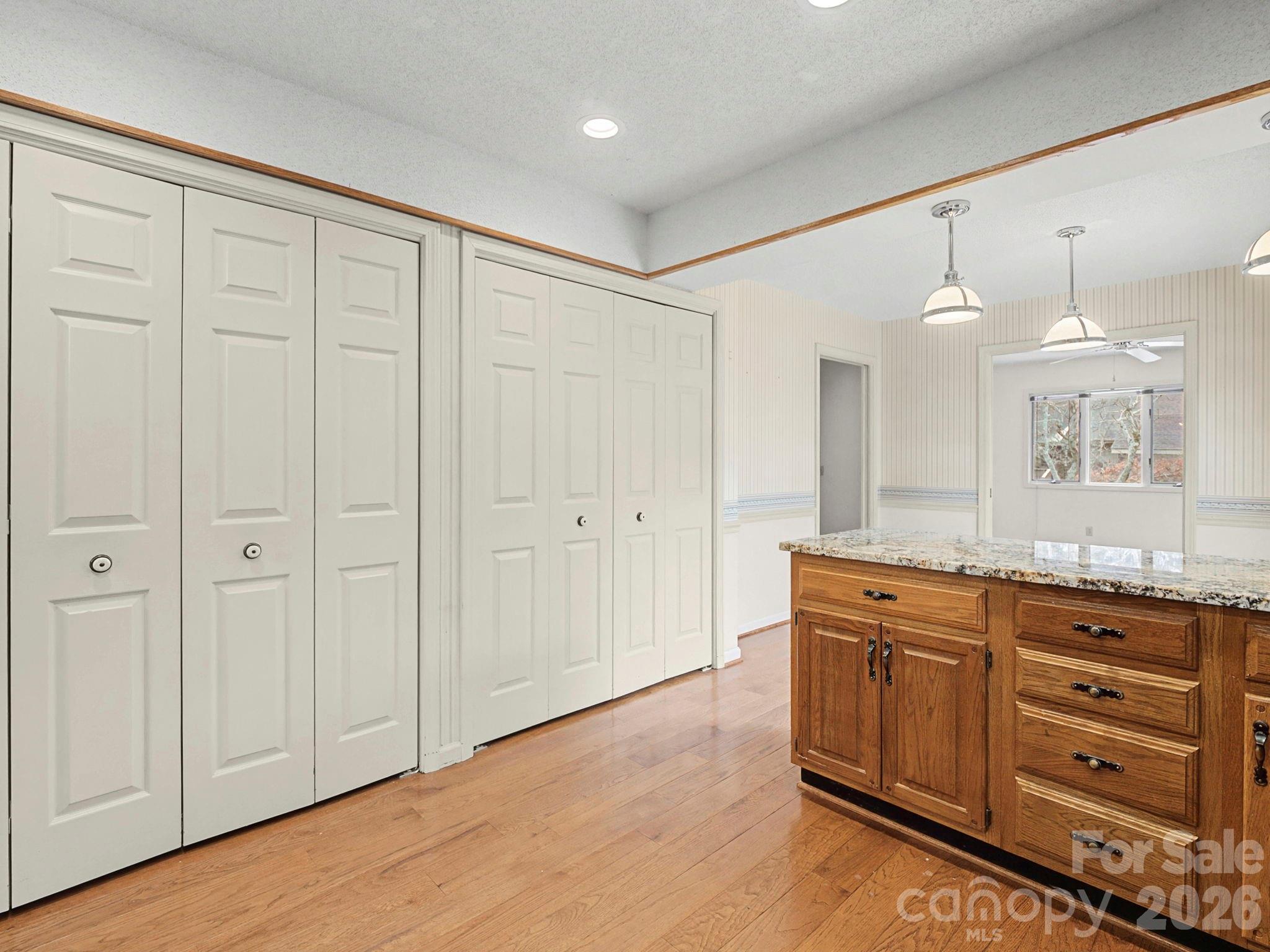 605 Red Oak Drive Property Photo 14
