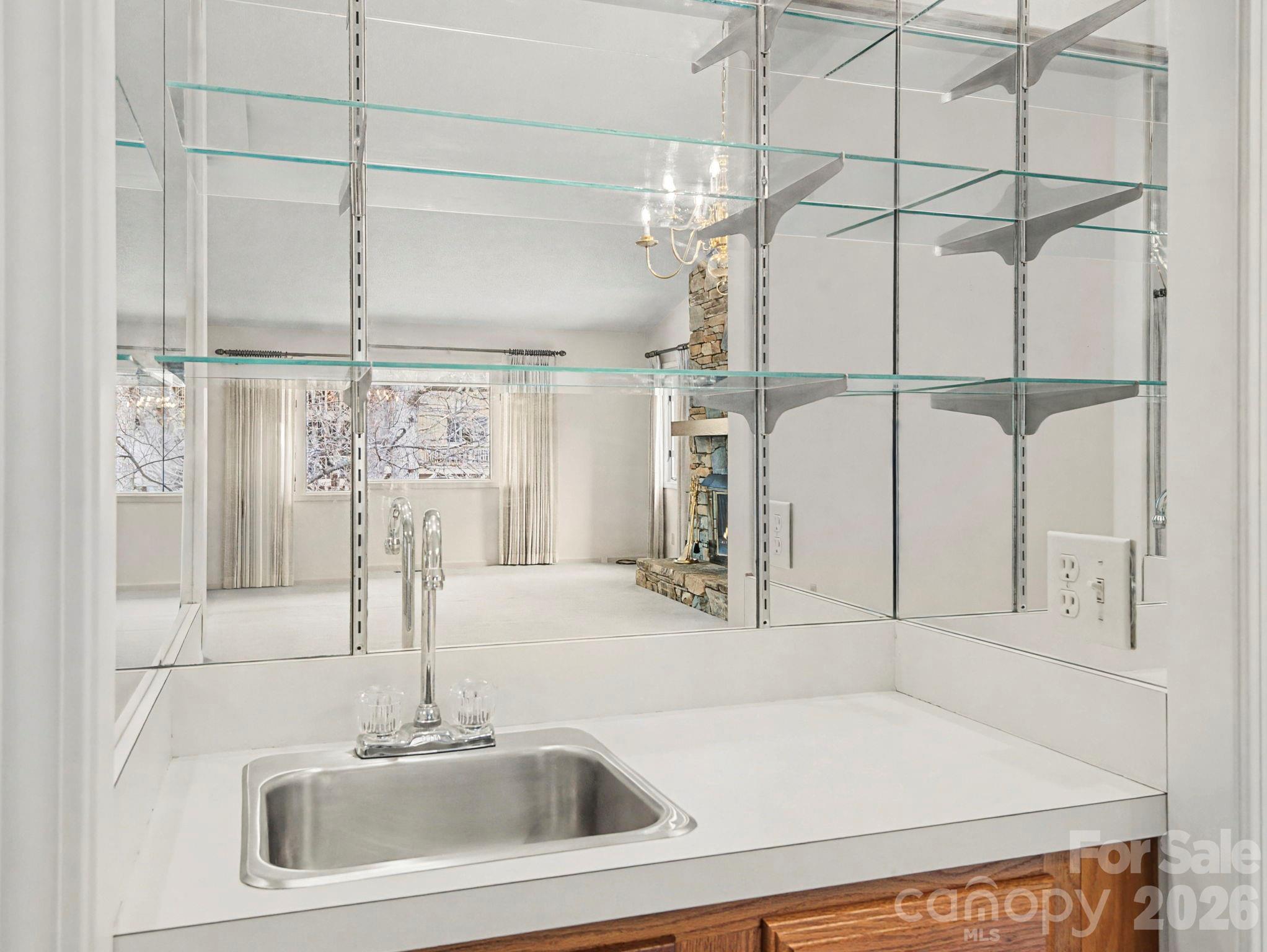 605 Red Oak Drive Property Photo 22