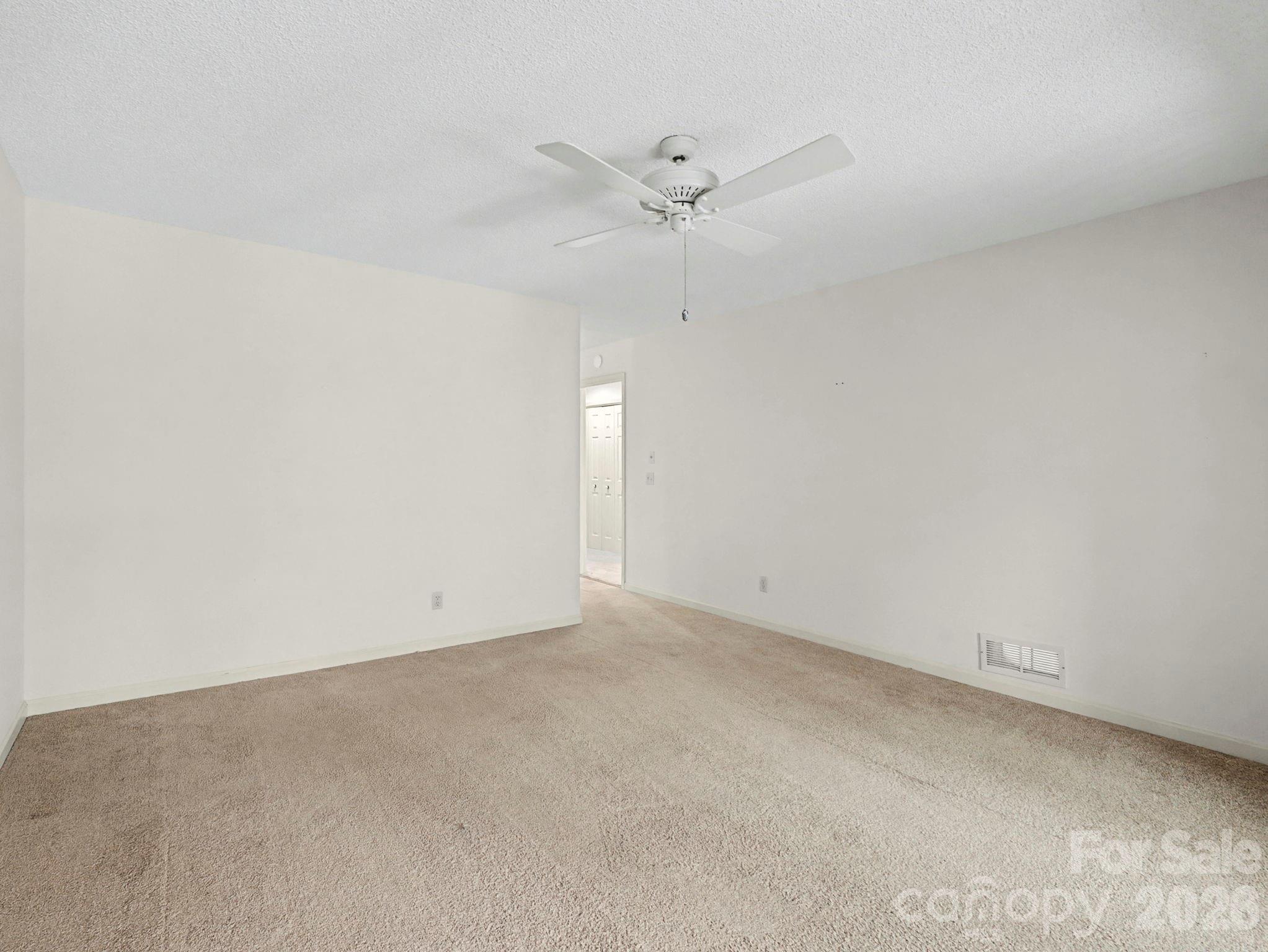 605 Red Oak Drive Property Photo 25