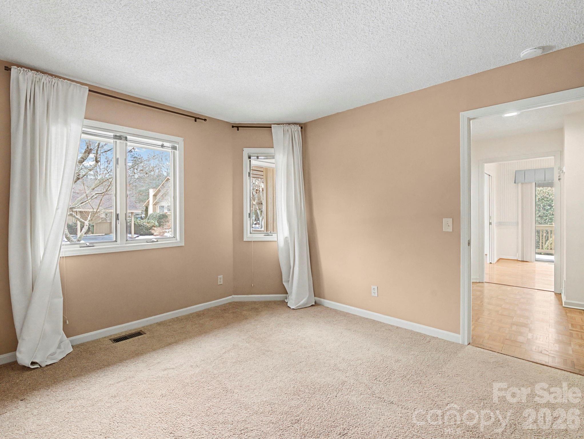 605 Red Oak Drive Property Photo 30