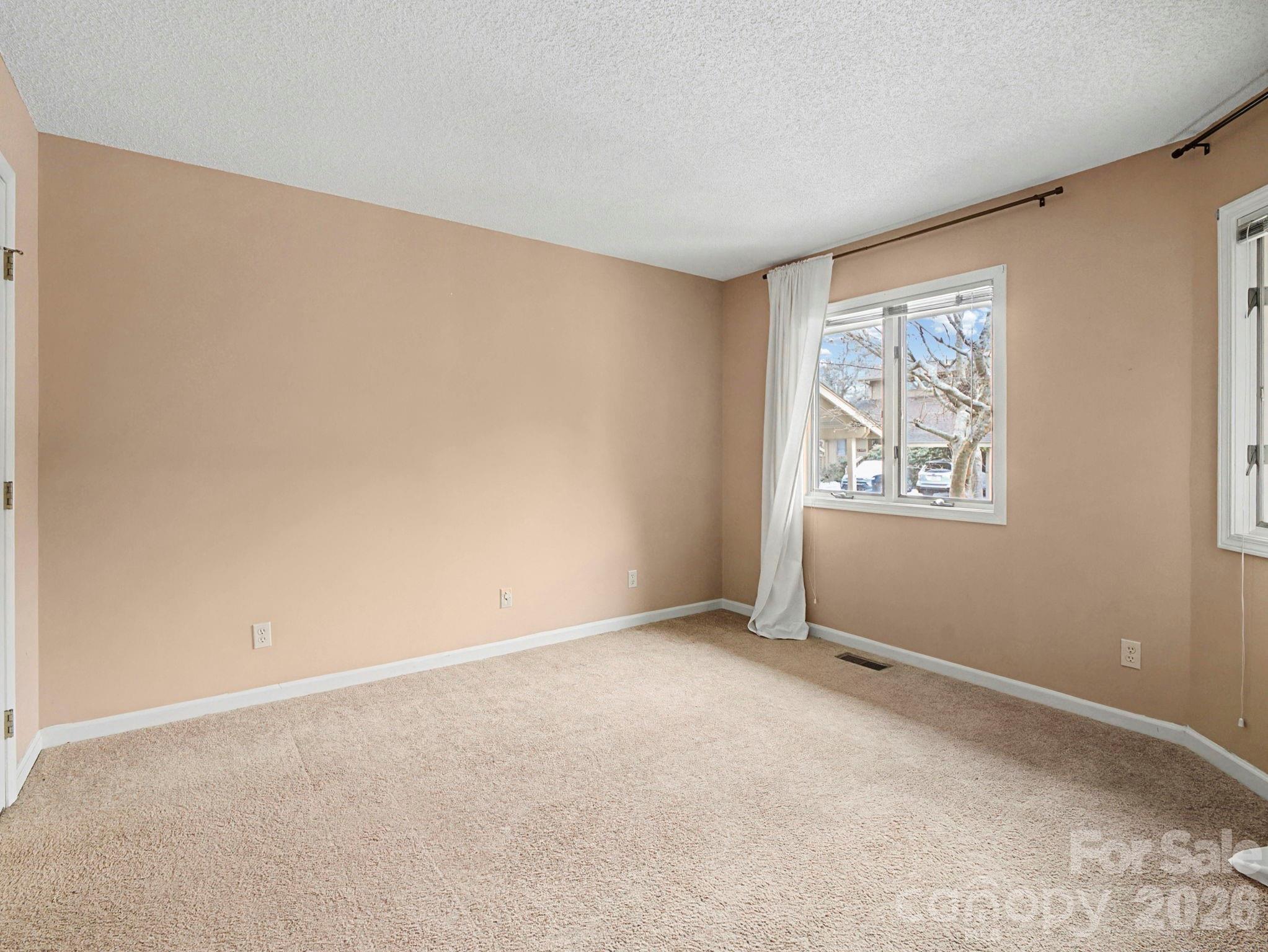 605 Red Oak Drive Property Photo 31