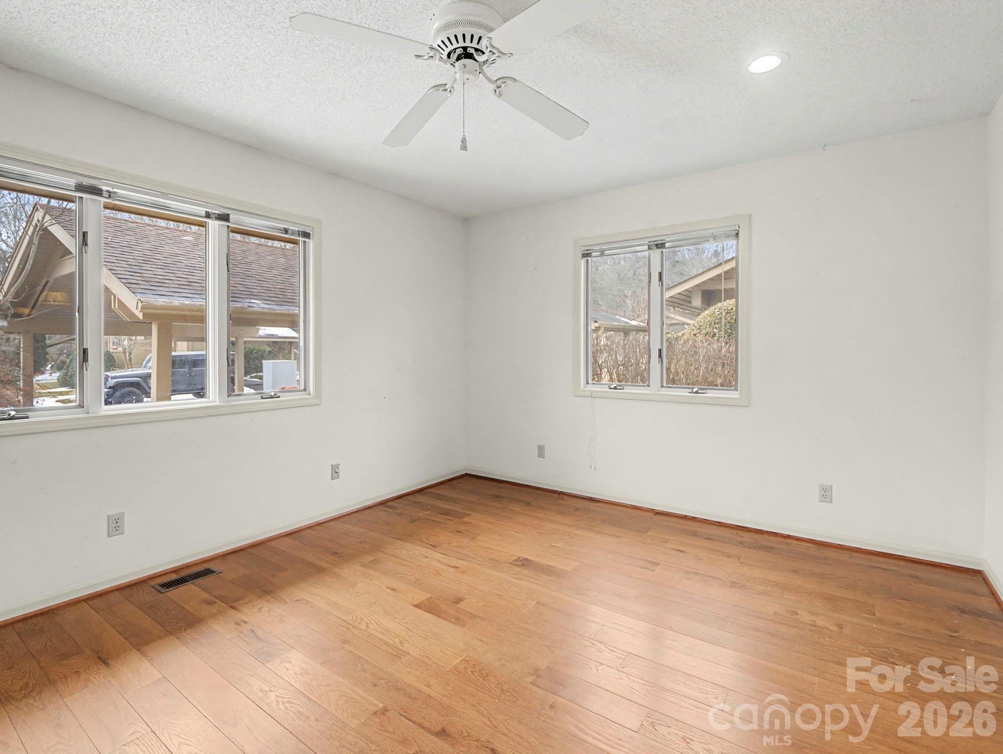 605 Red Oak Drive Property Photo 35