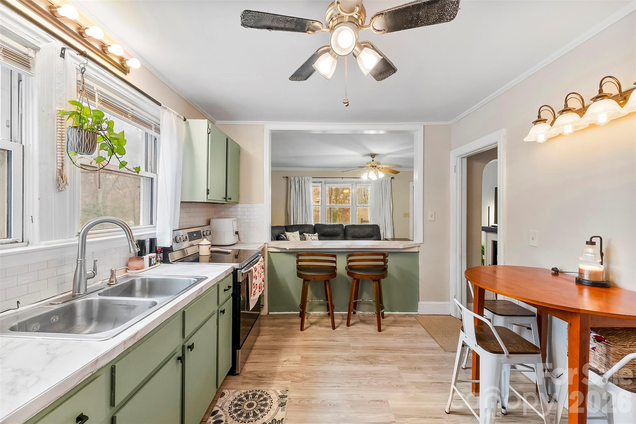 107 Oakland Road Property Photo 1