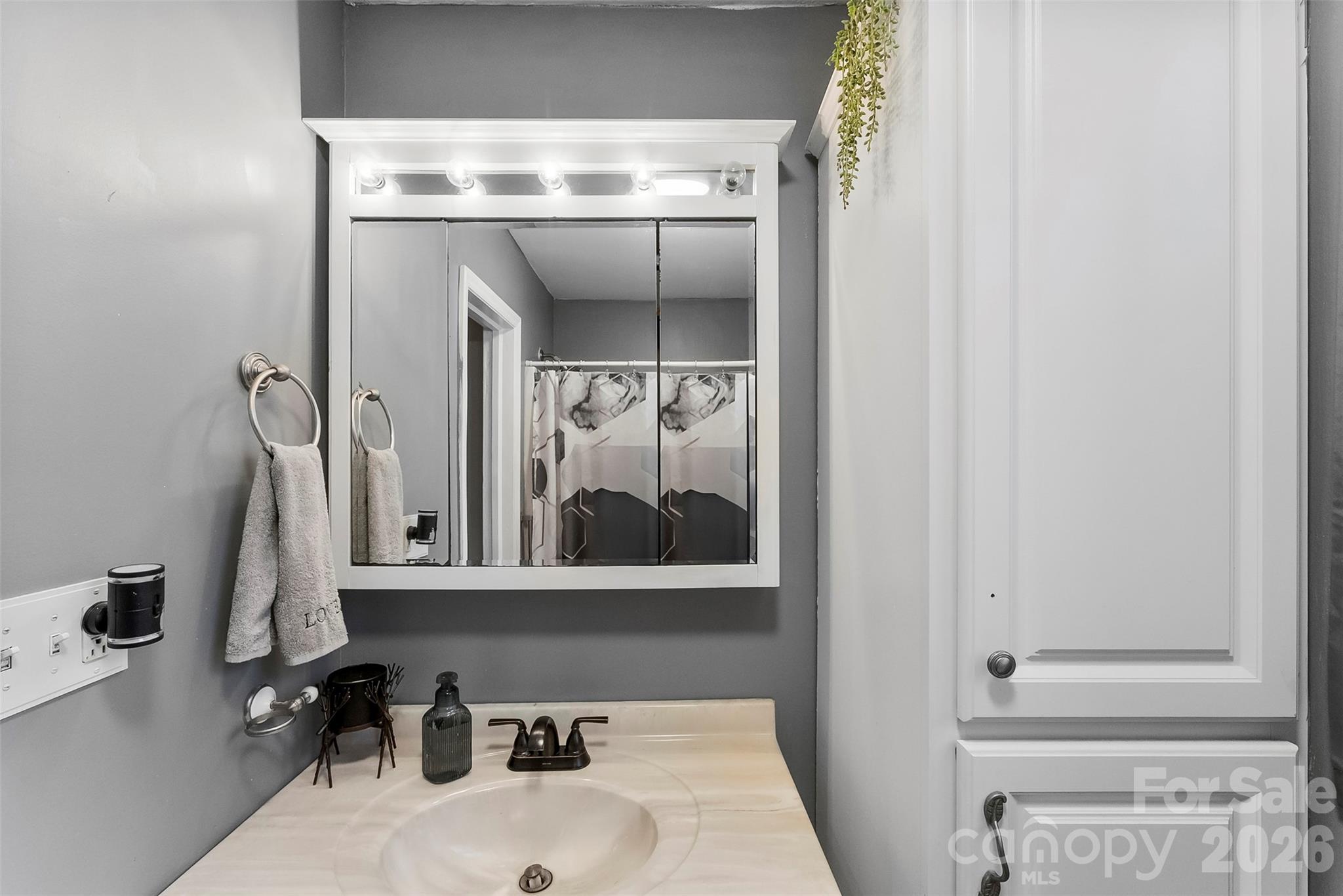 107 Oakland Road Property Photo 11