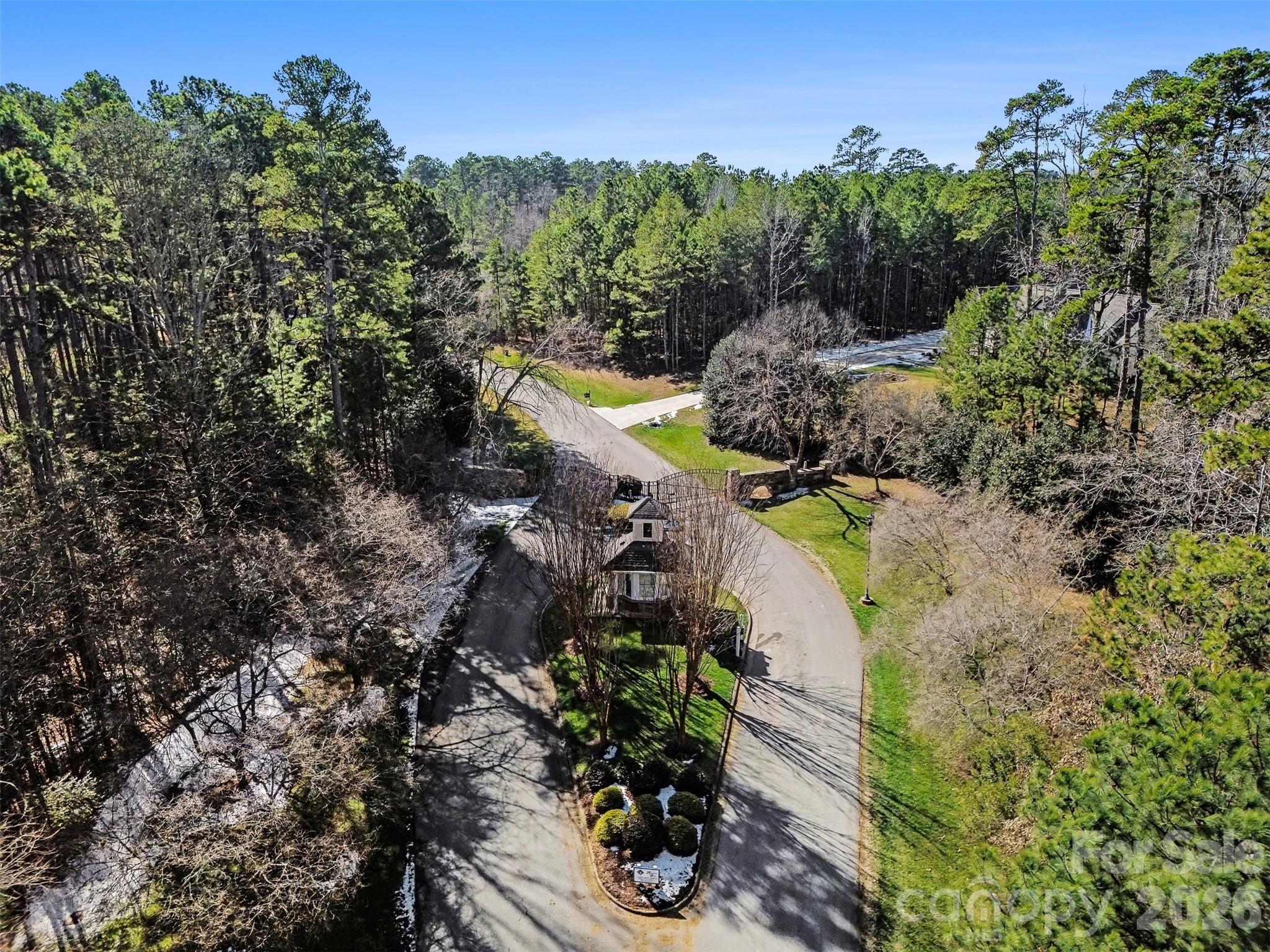 206 Lakewood Court Property Photo 10