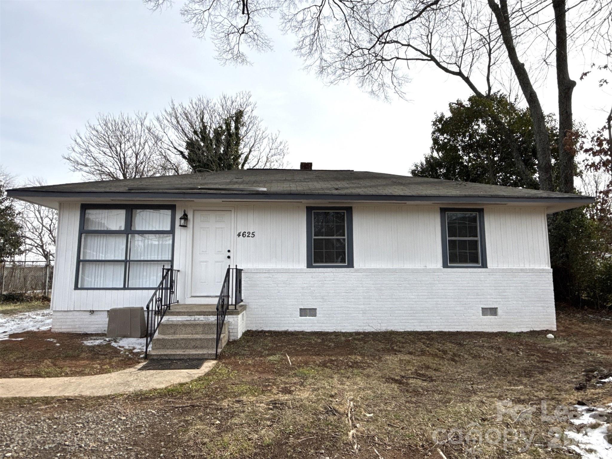 4625 Nations Crossing Road Property Photo 1