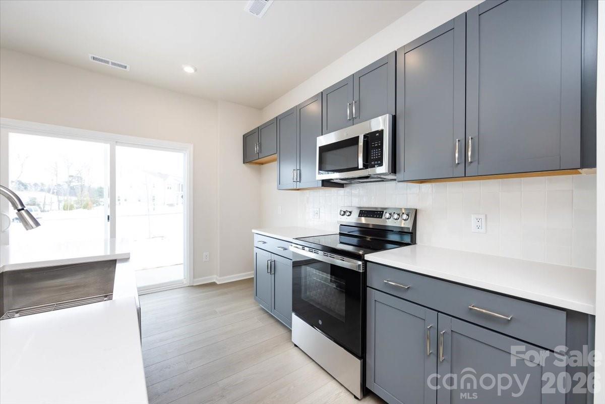2316 Endeavor Run Property Photo 15