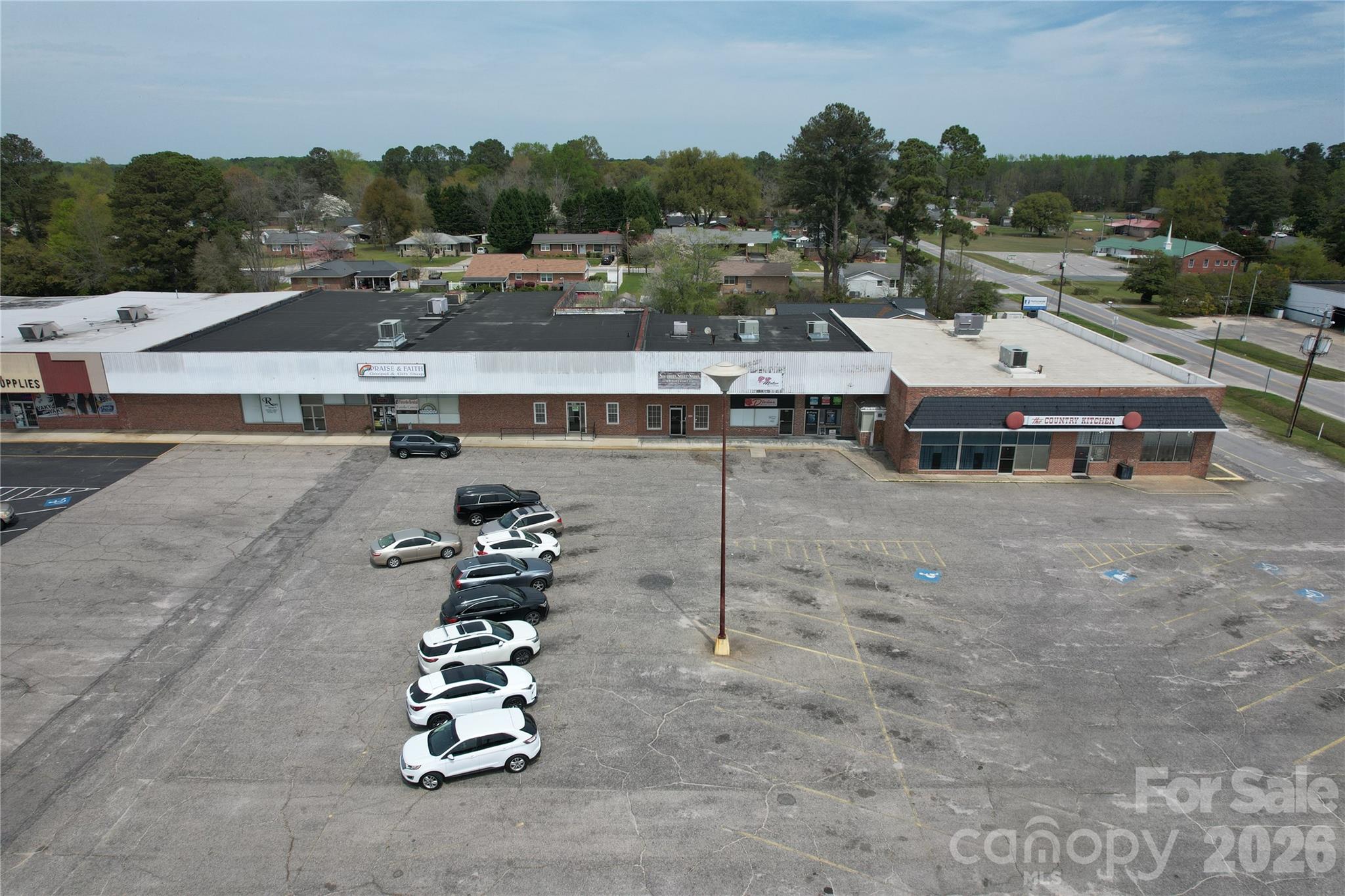 908 Chesterfield Highway Property Photo 2
