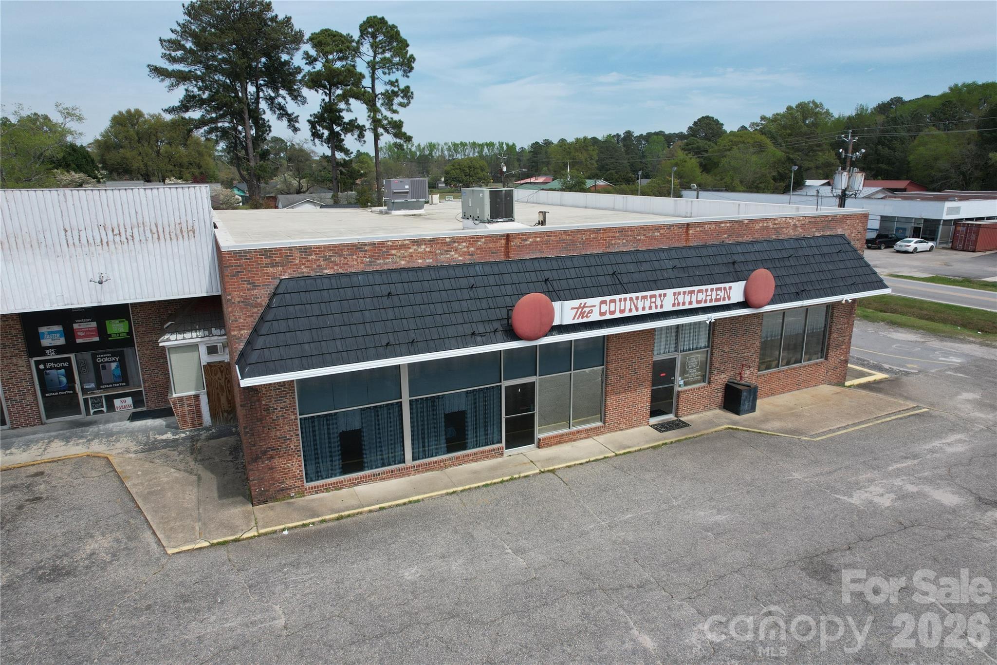 908 Chesterfield Highway Property Photo 12
