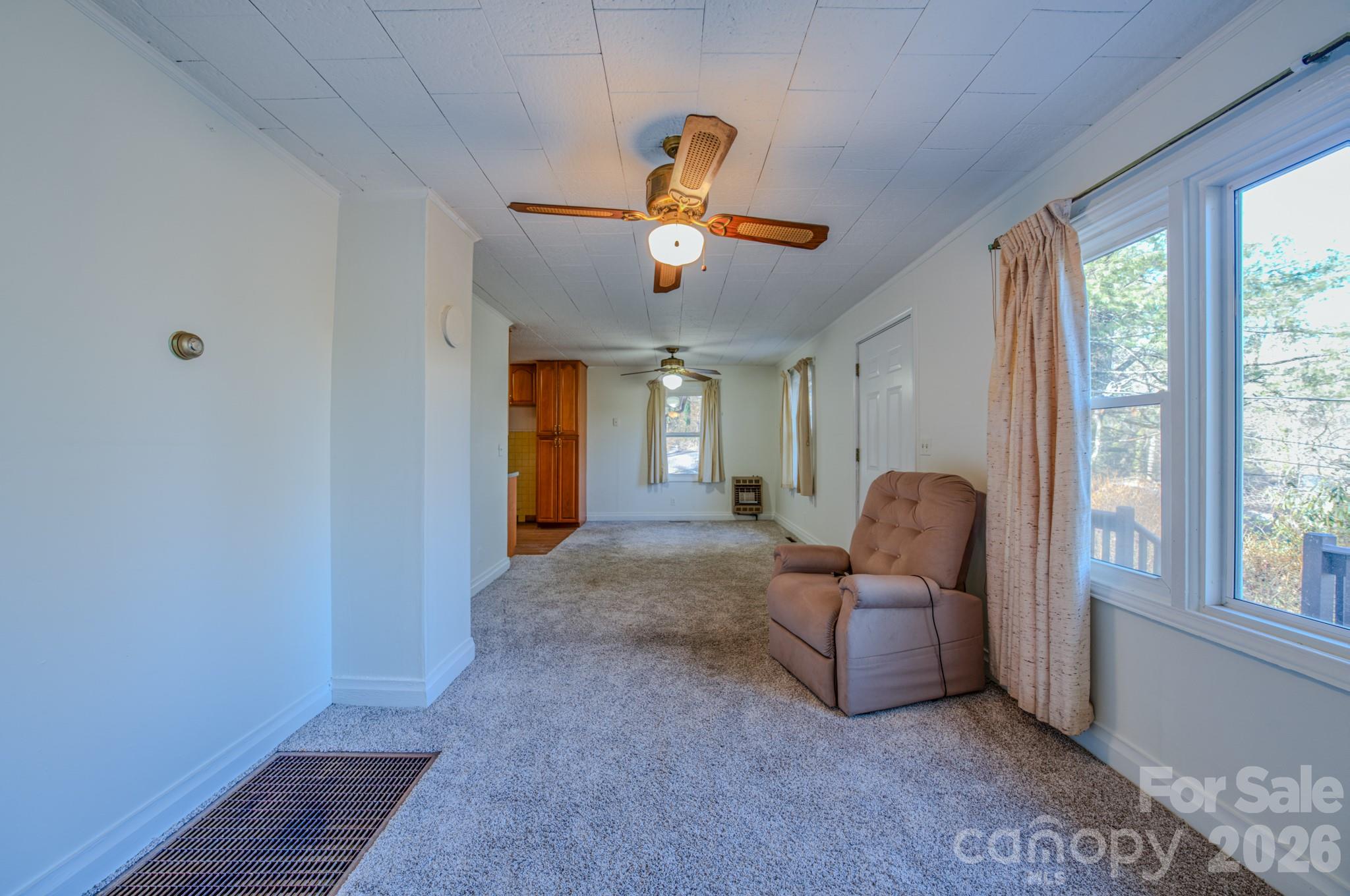 550 Saluda Street Property Photo 7