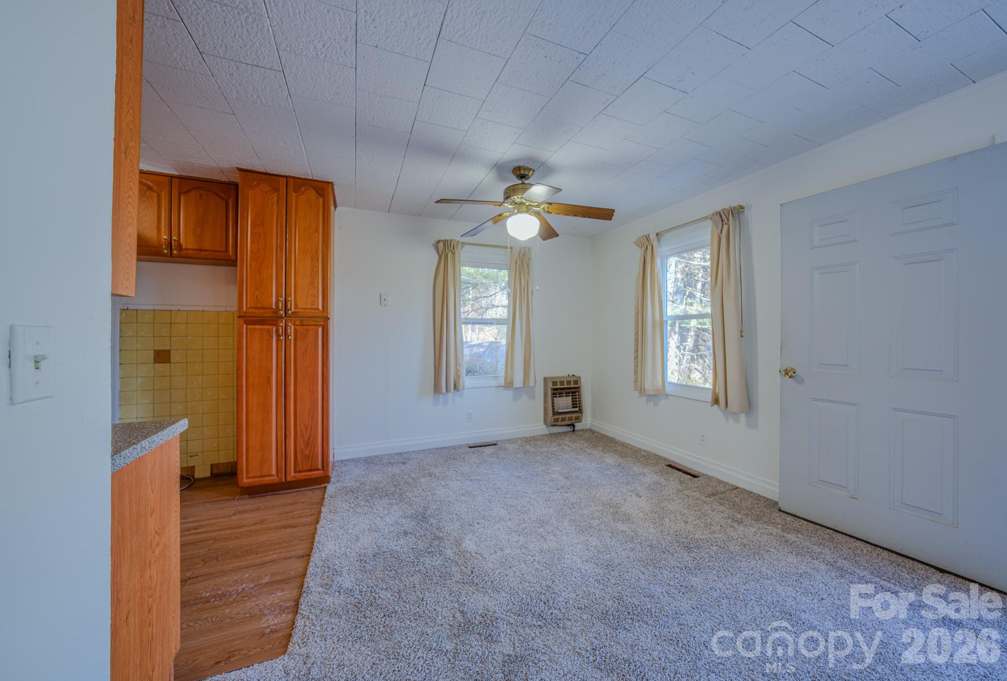 550 Saluda Street Property Photo 8