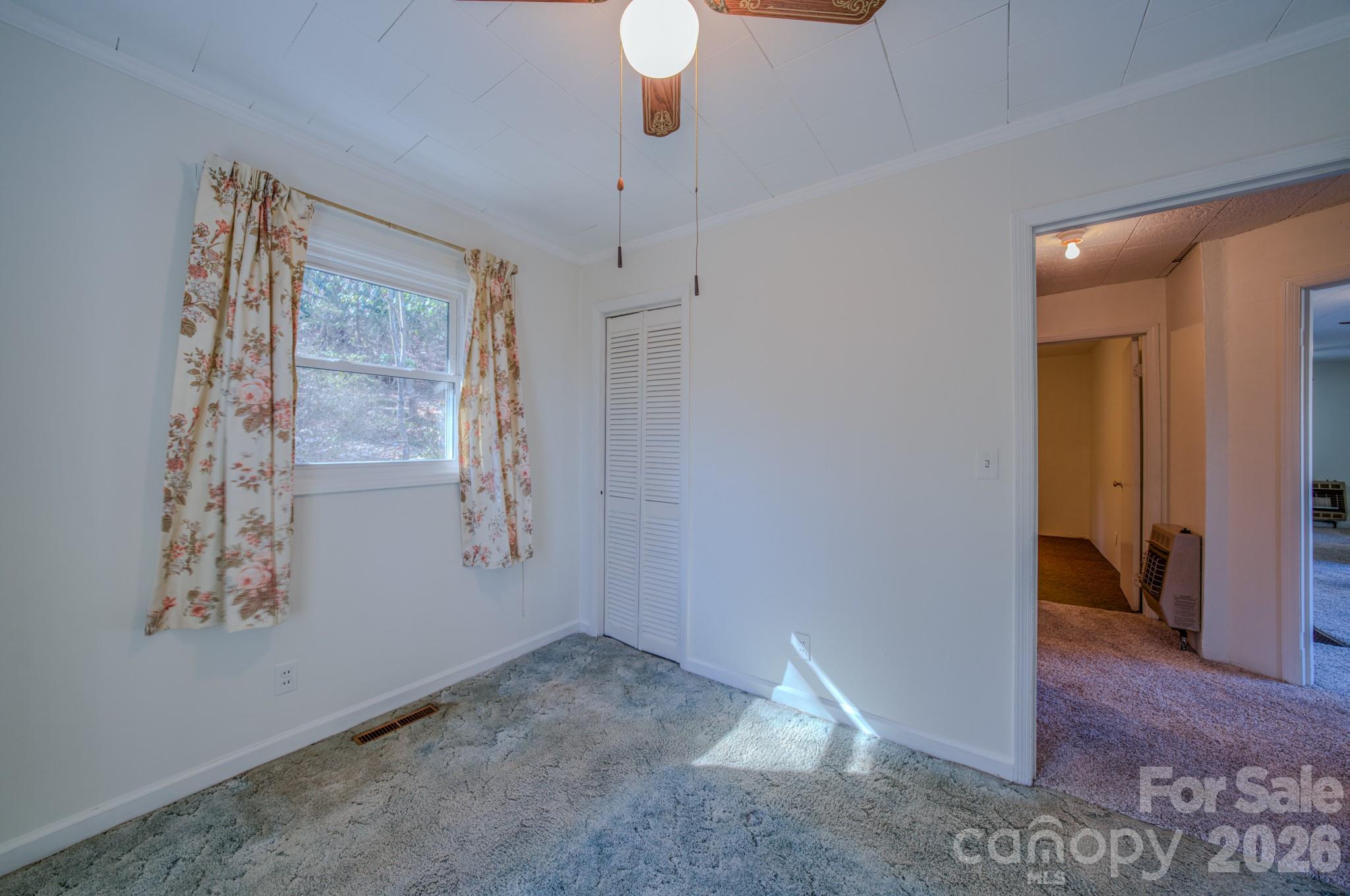 550 Saluda Street Property Photo 16